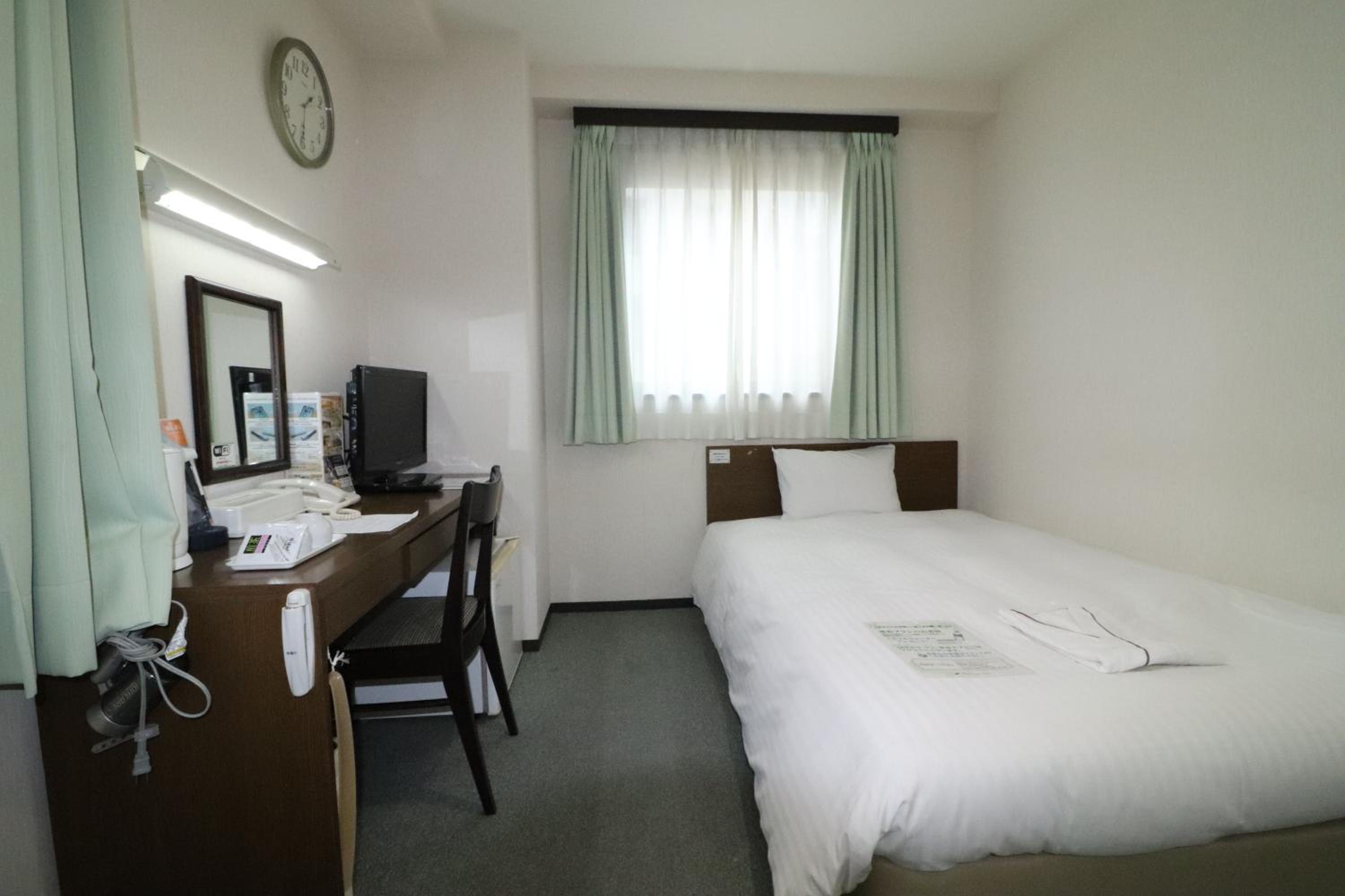 Single Room - Non-Smoking  - 4 Nights Minimum photo 1