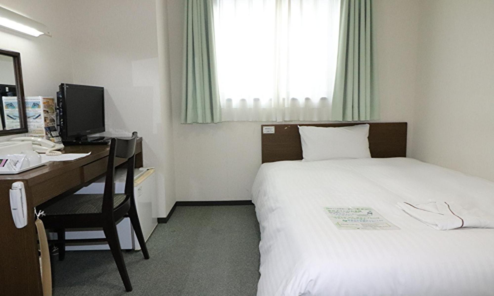 Single Room - Smoking - 4 Nights Minimum photo 1