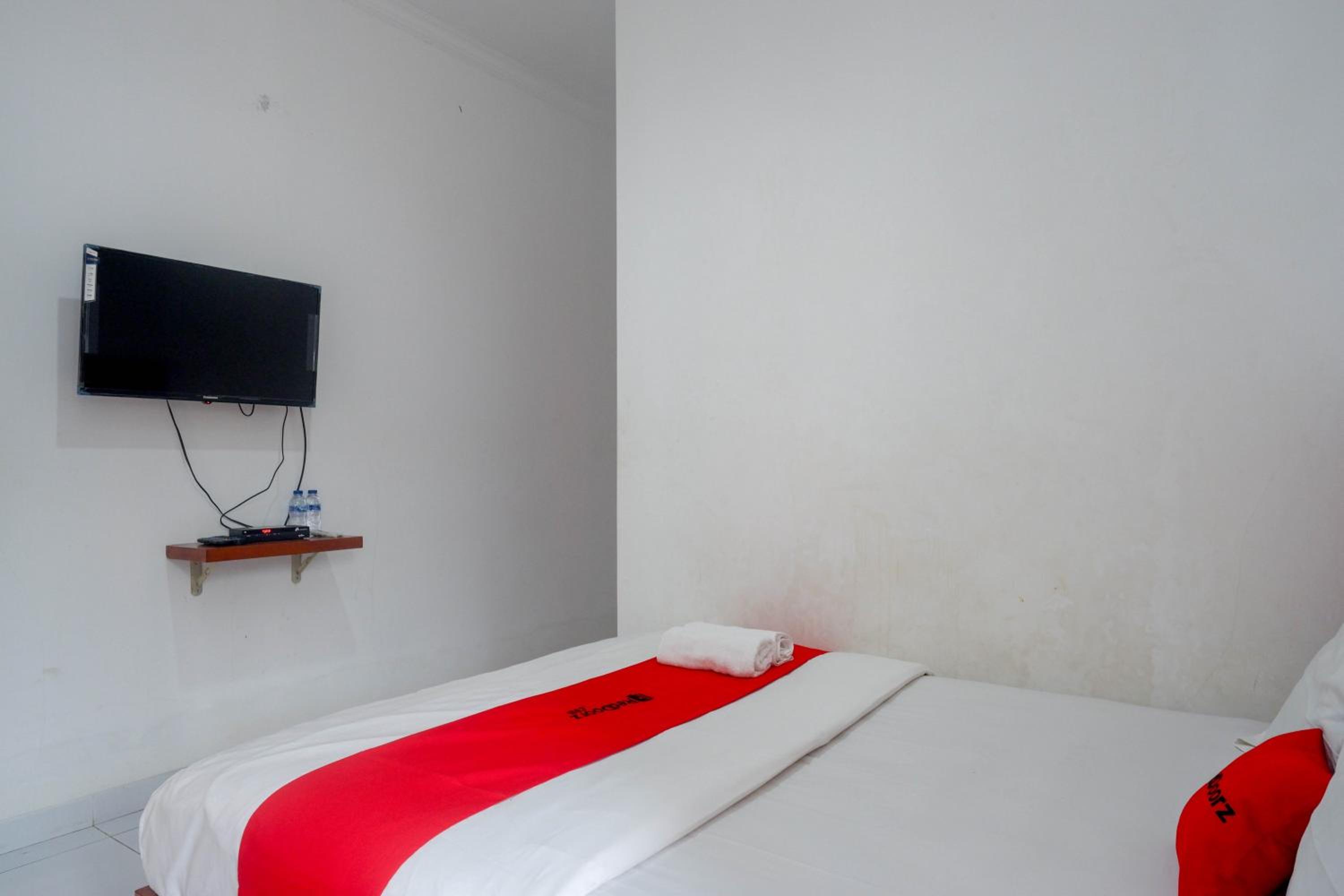 Deluxe Double Room - Photo 19