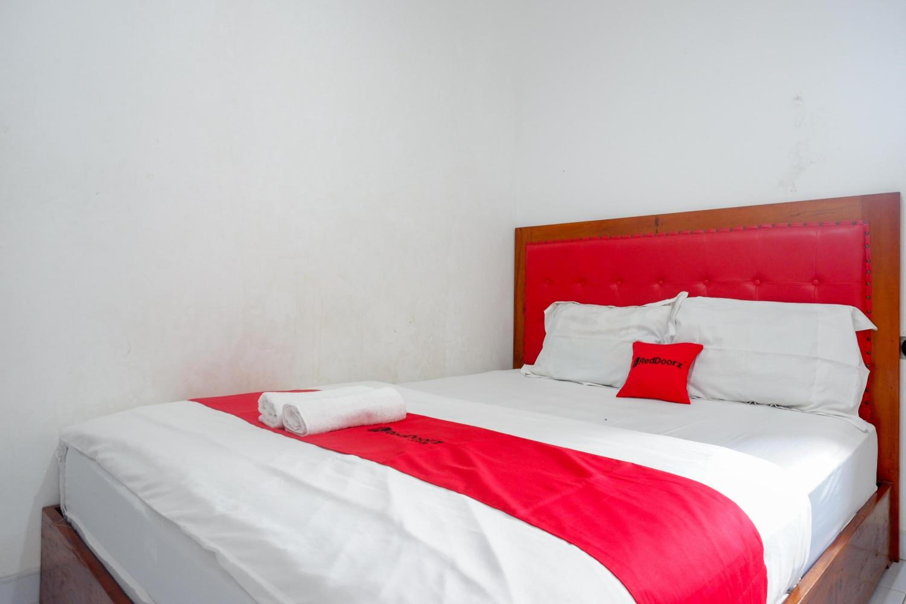Deluxe Double Room - Photo 17