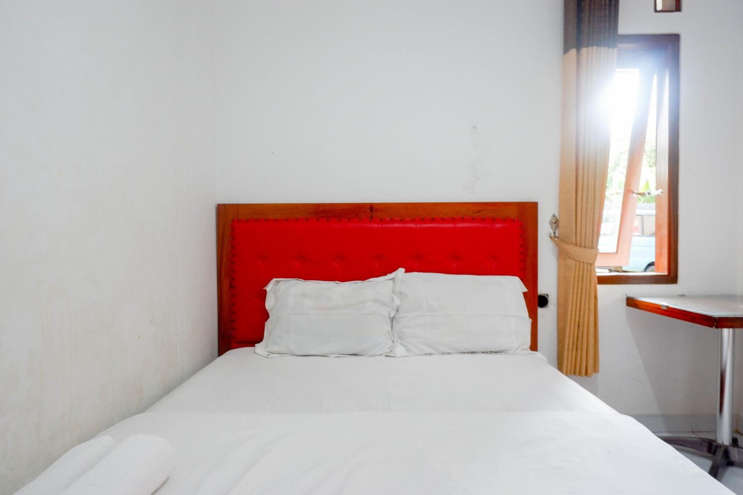 Deluxe Double Room - Photo 16