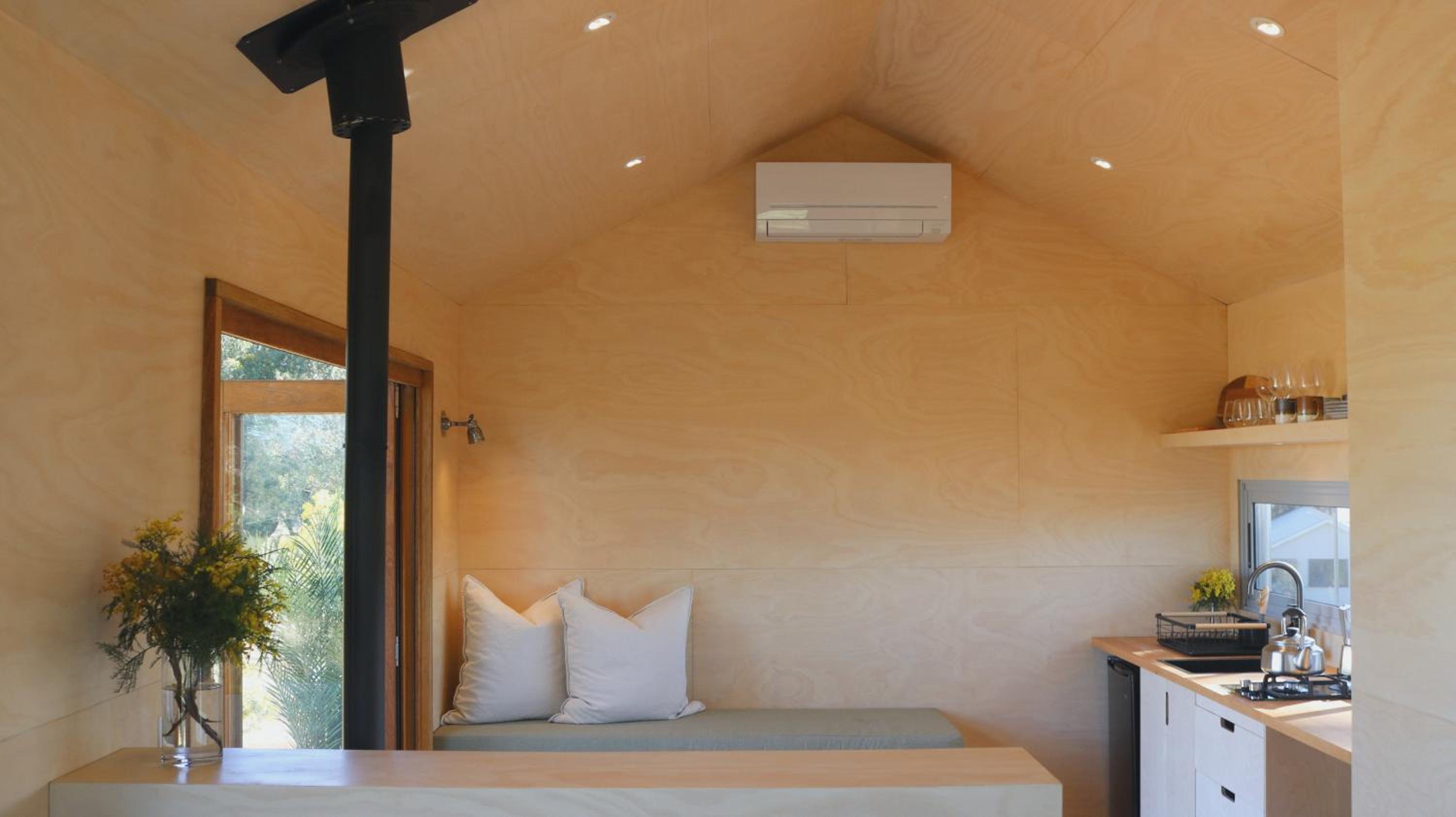 One-Bedroom House photo 1