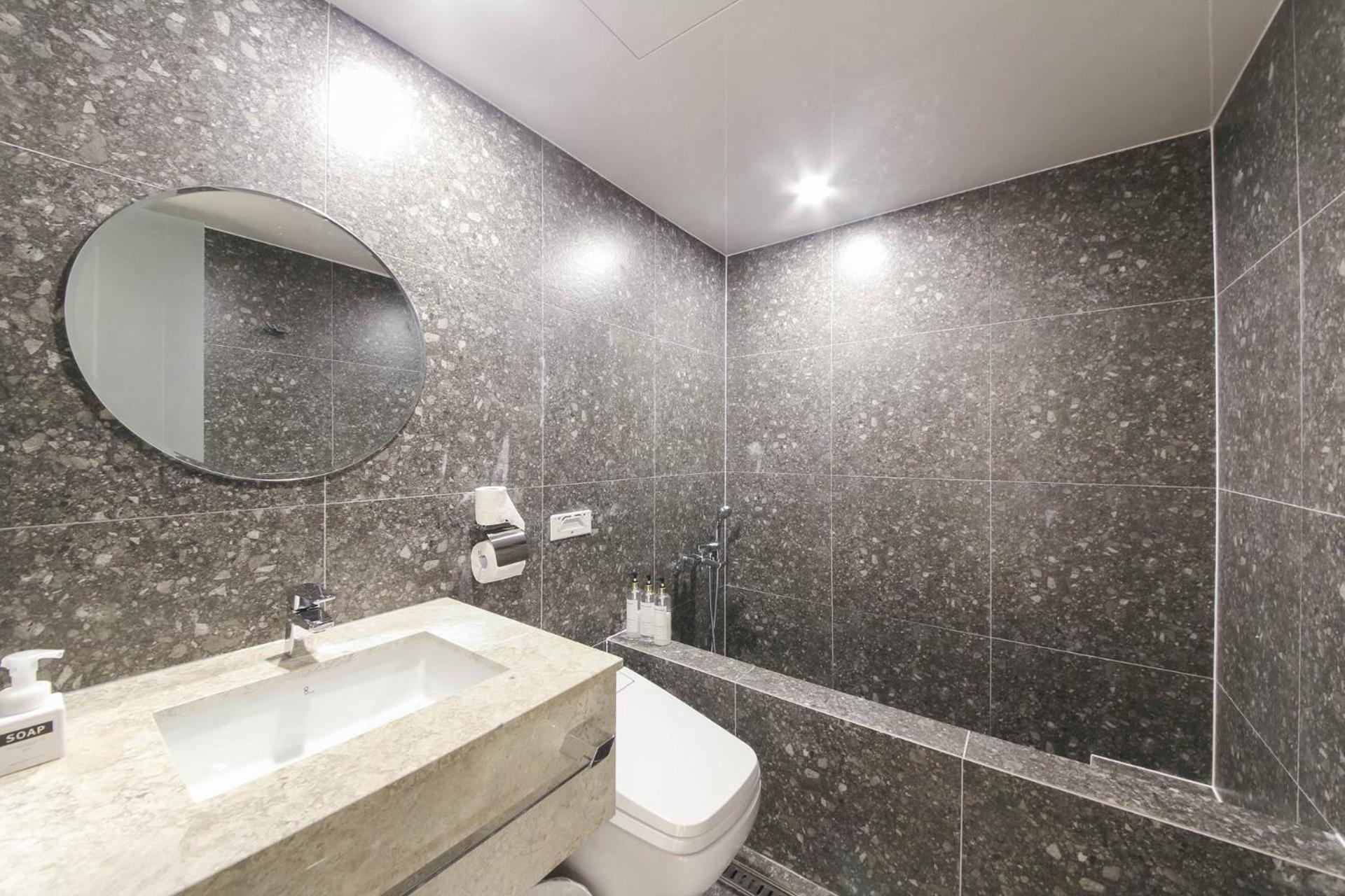 Deluxe Twin Room with Sea View - Photo 2