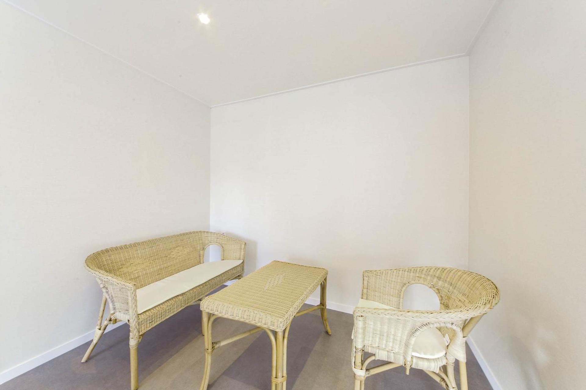 Family Room with Terrace - Photo 6