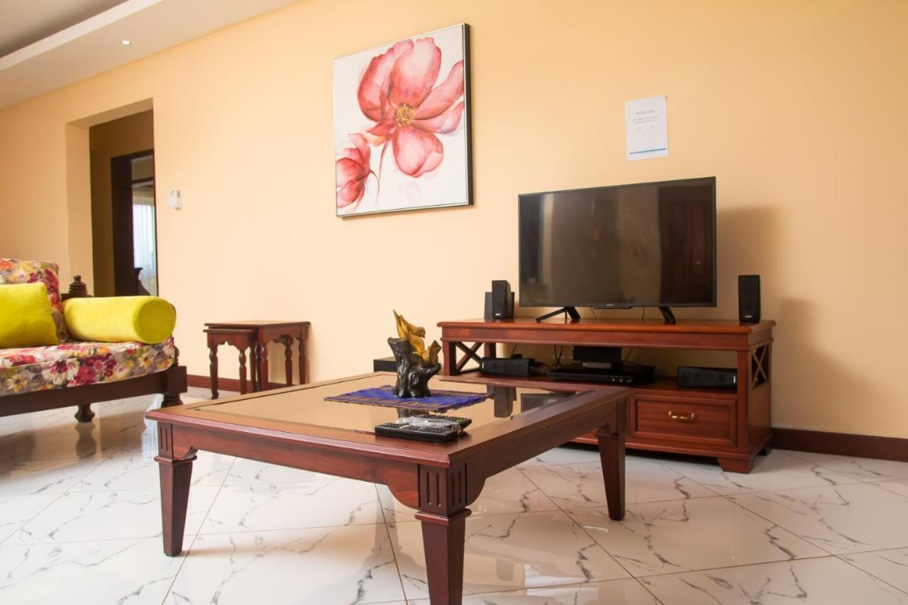 Apartment - Photo 2