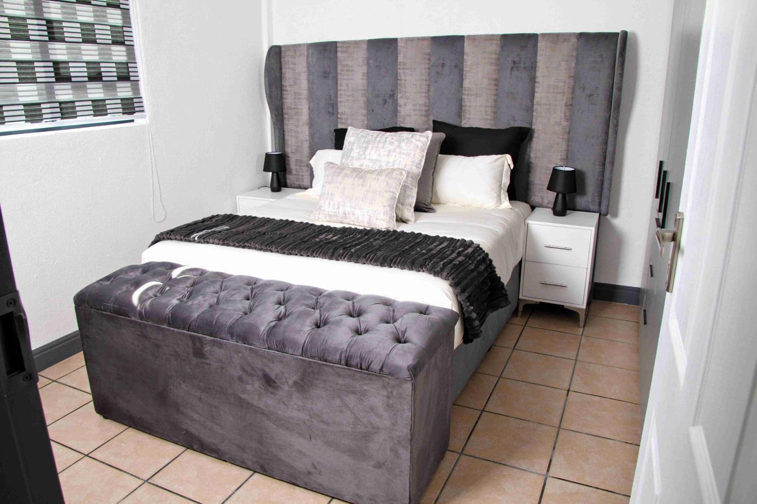 Two-Bedroom House photo 2