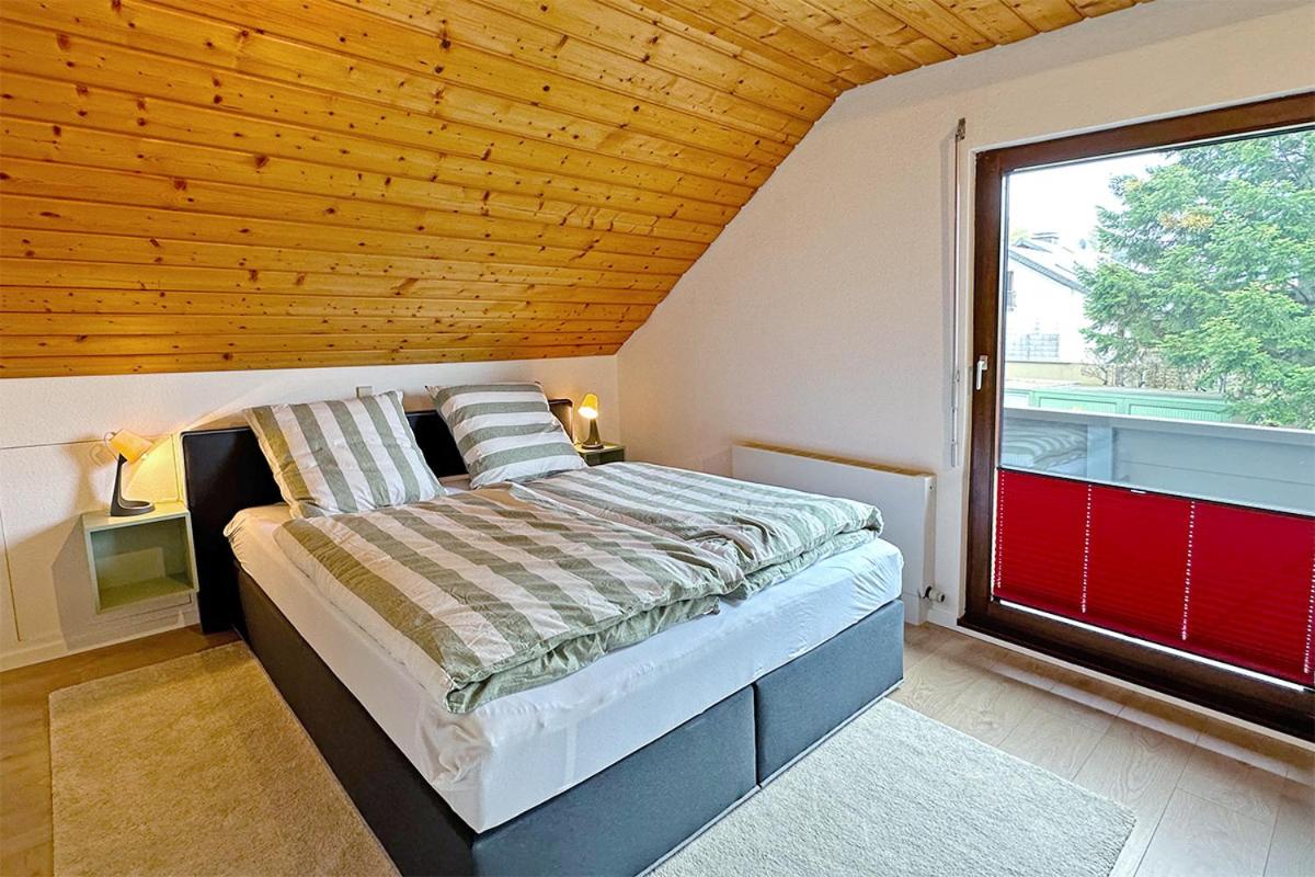 Superior One-Bedroom Apartment with Balcony