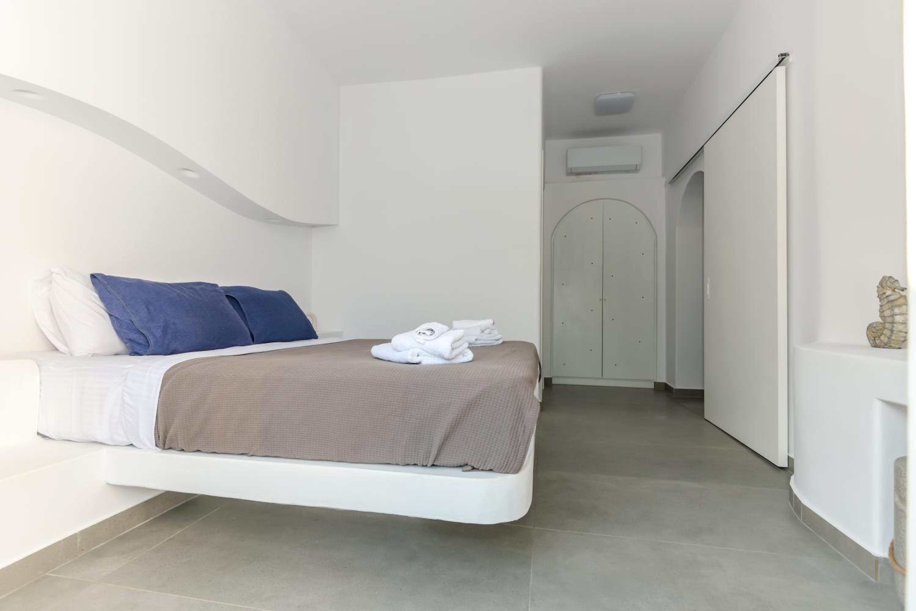 Apartment with Sea View photo 2