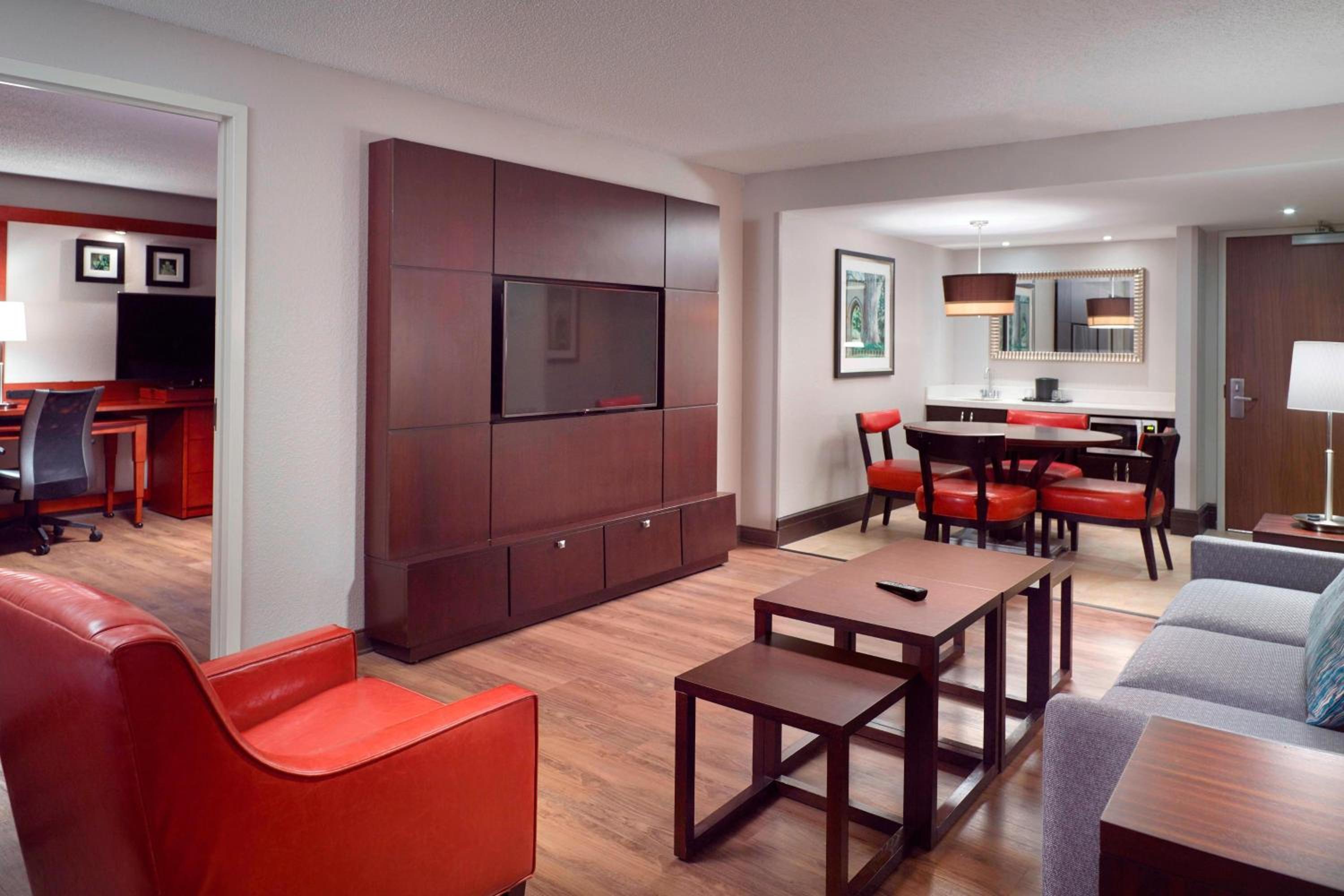King Suite with Sofa Bed - Photo 4