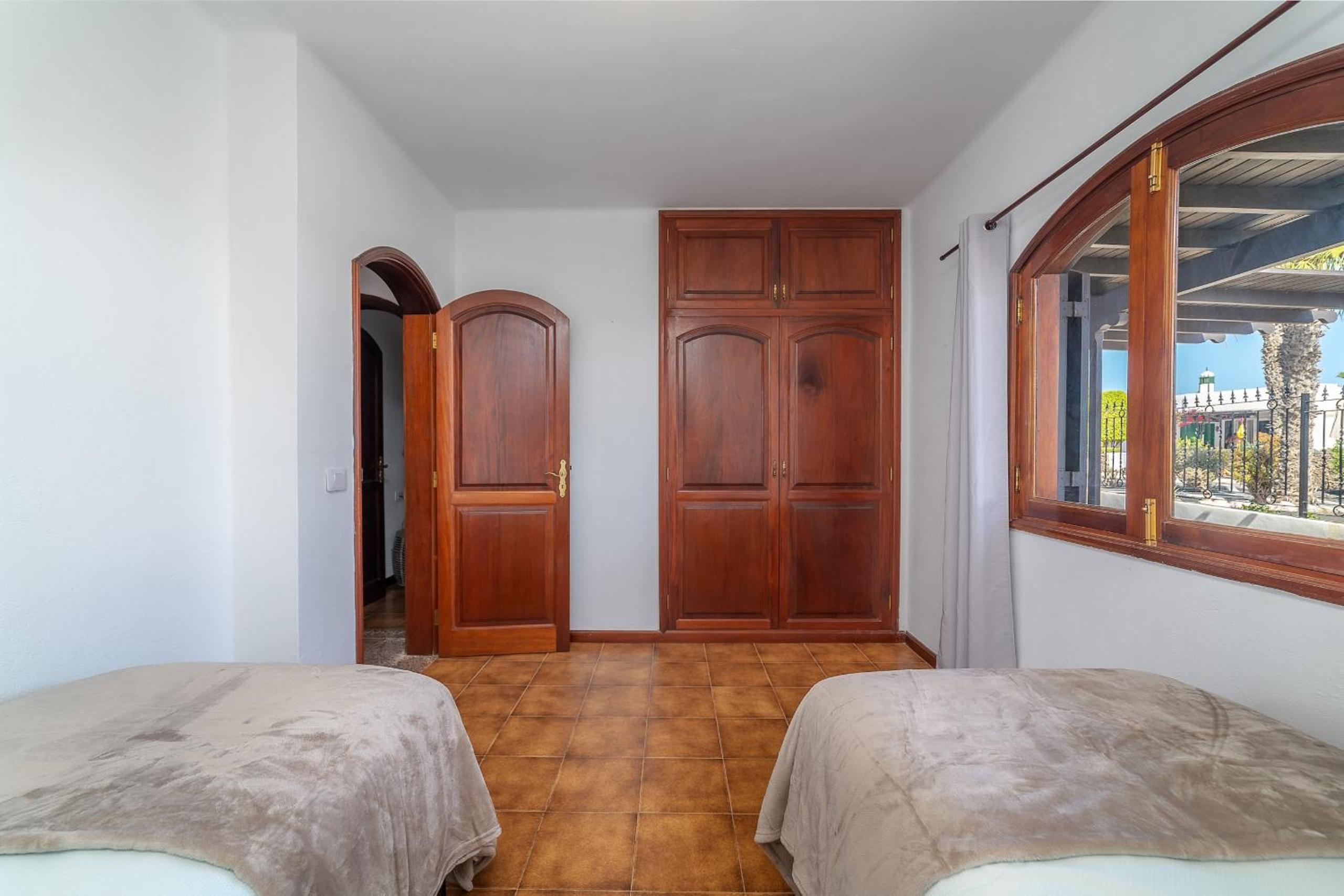 Three-Bedroom Villa photo 3