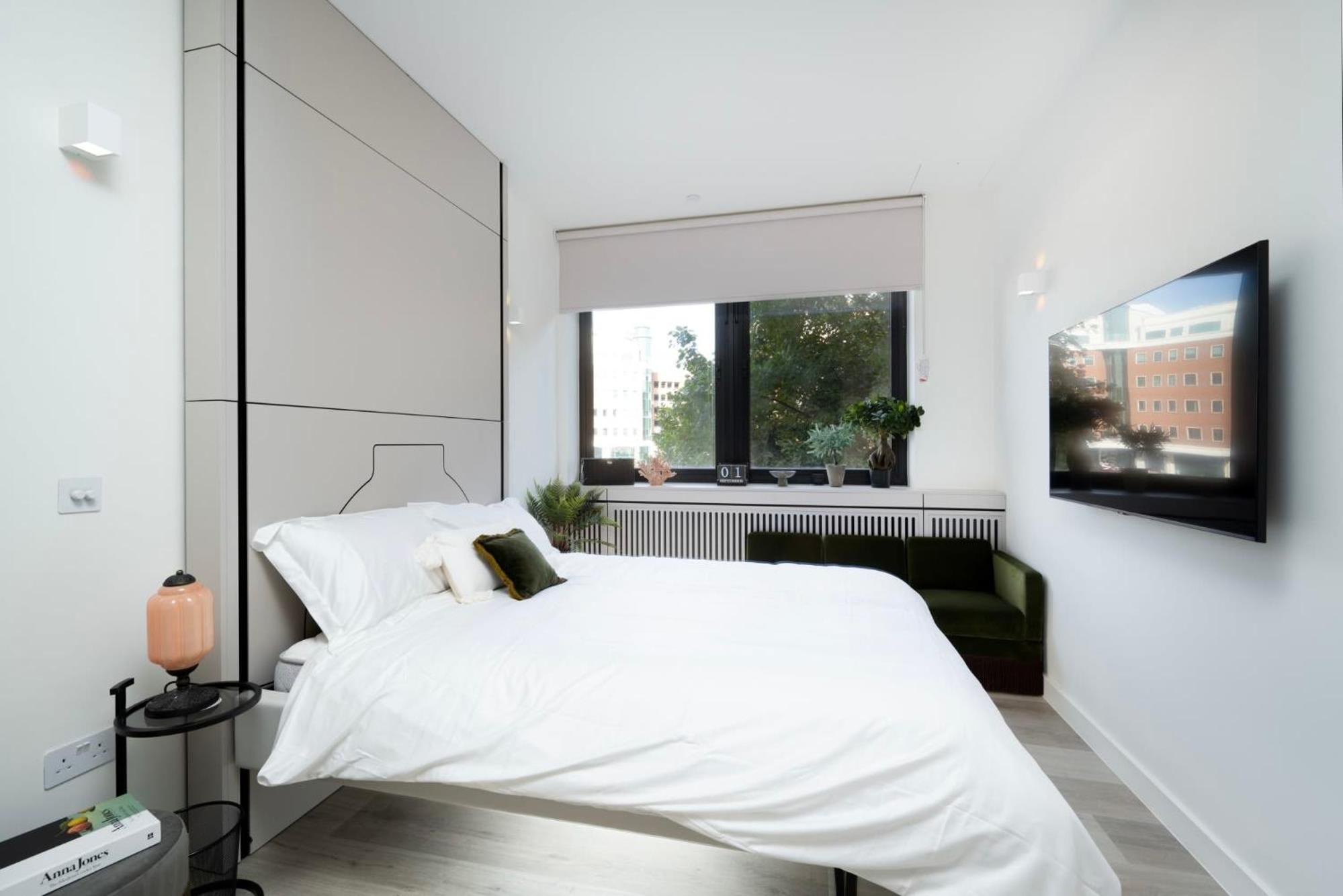 Studio Apartment photo 1