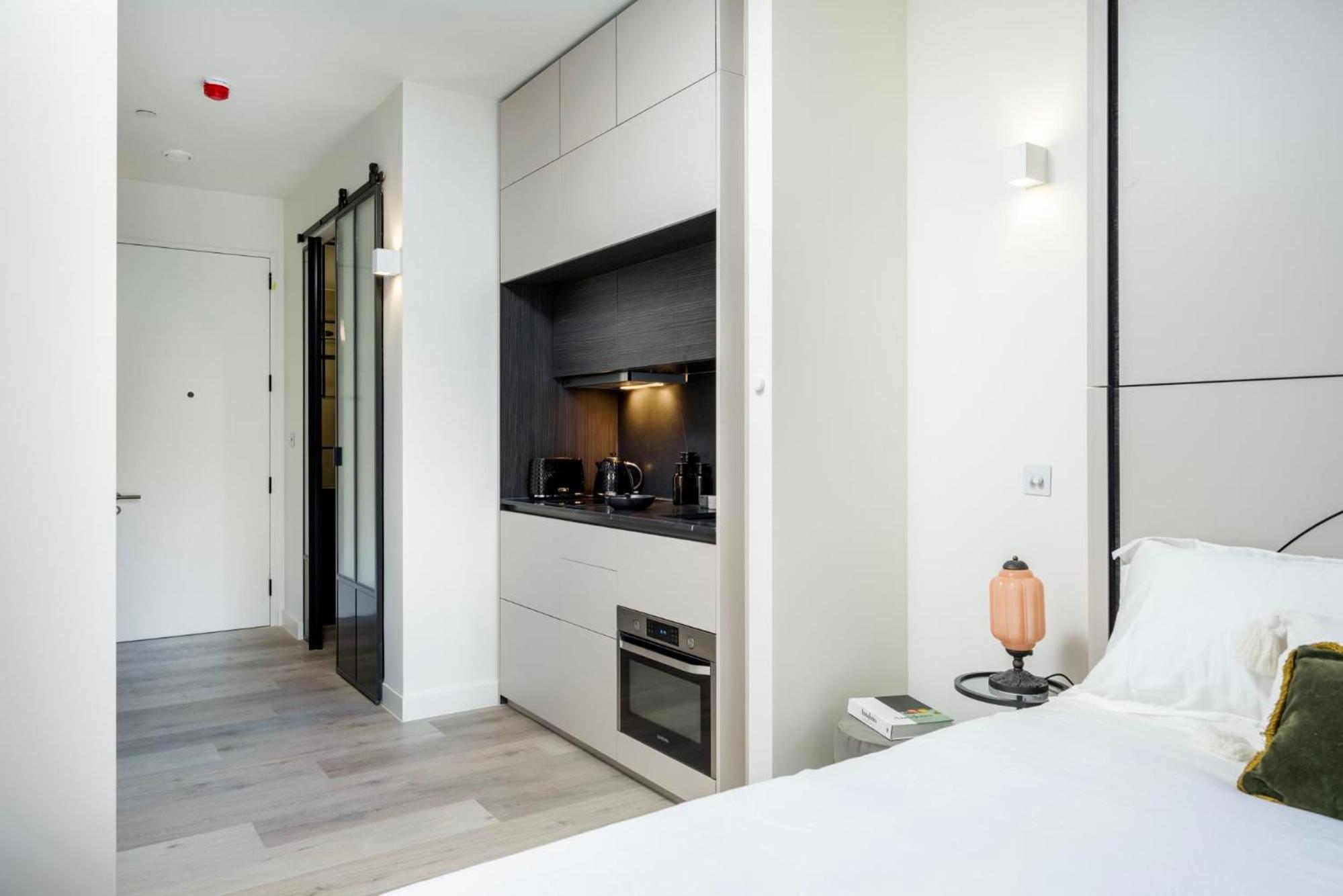 Studio Apartment photo 3