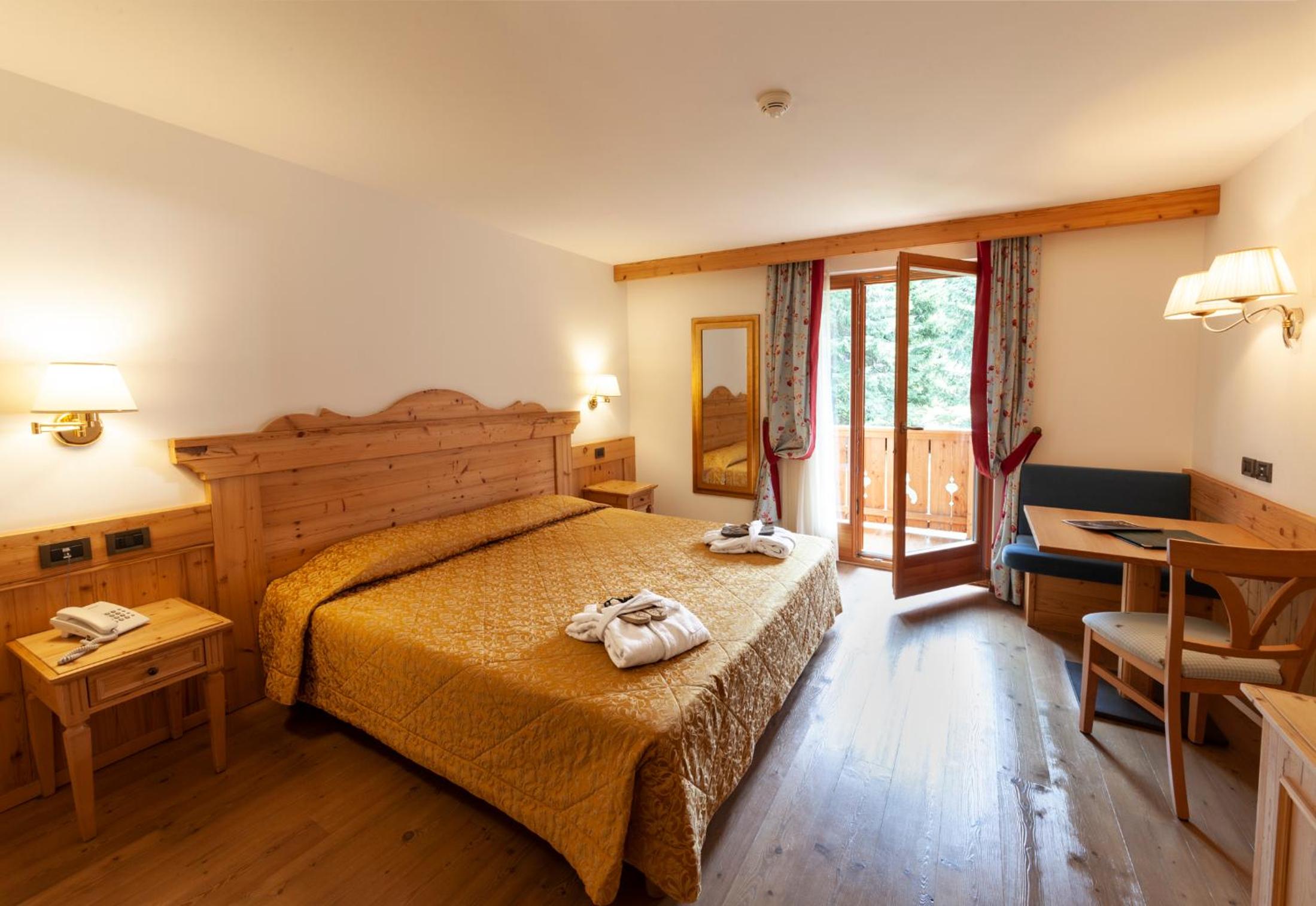 Standard Double or Twin Room with Garden View