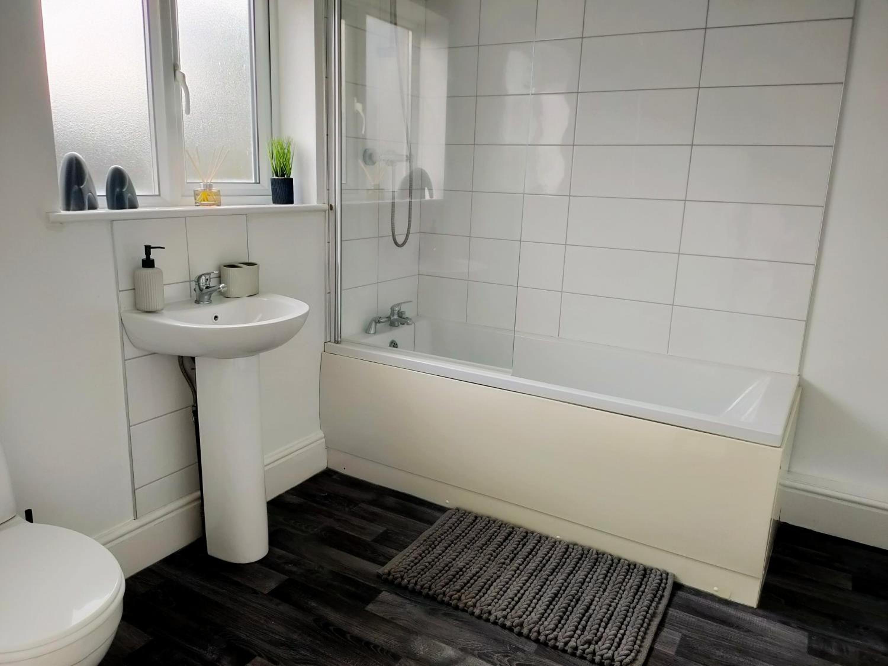 Double Room With Private Bathroom photo 3
