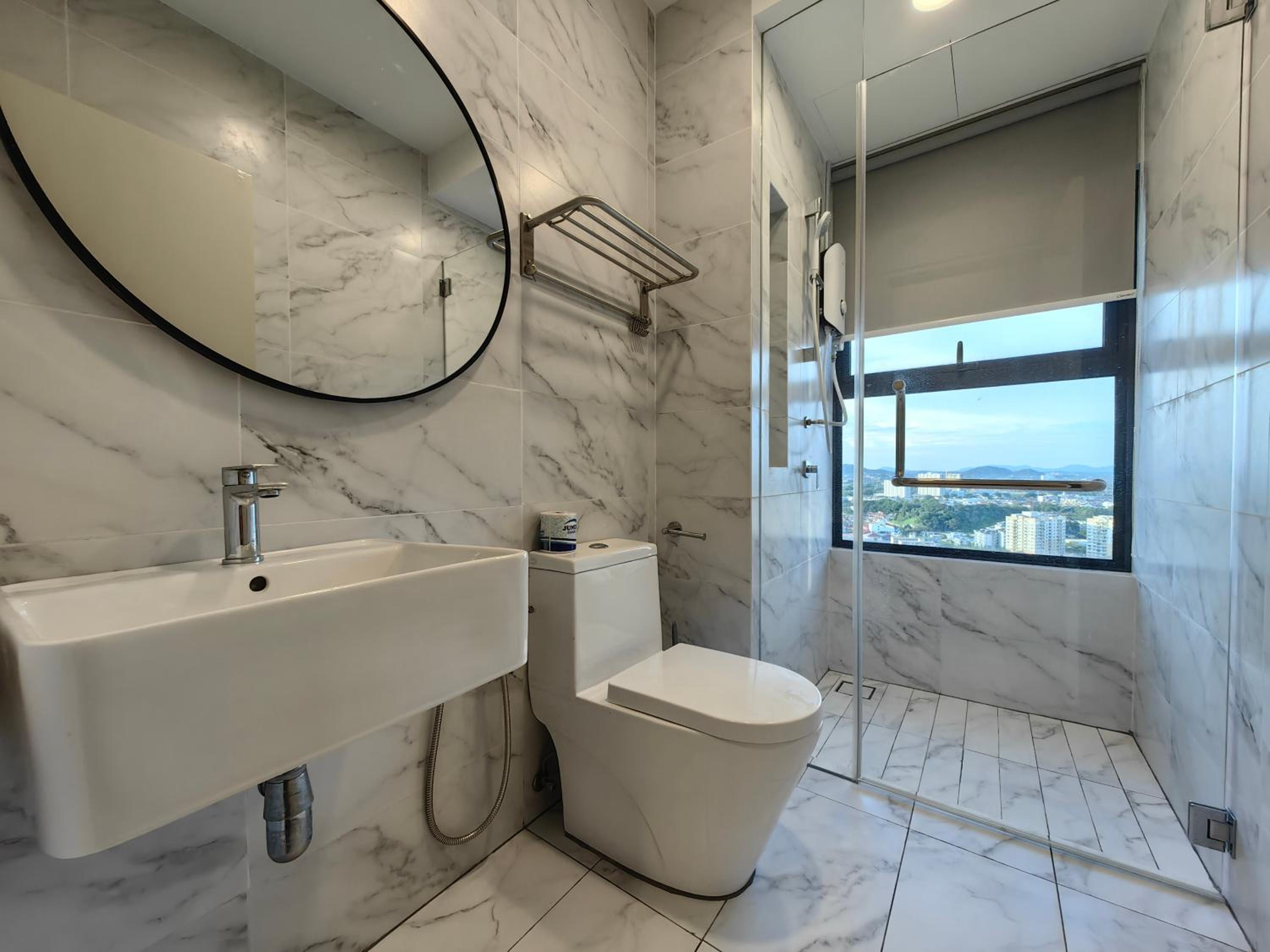 Two Bedroom Deluxe Family Suite (Private Bathtub & Seaview)