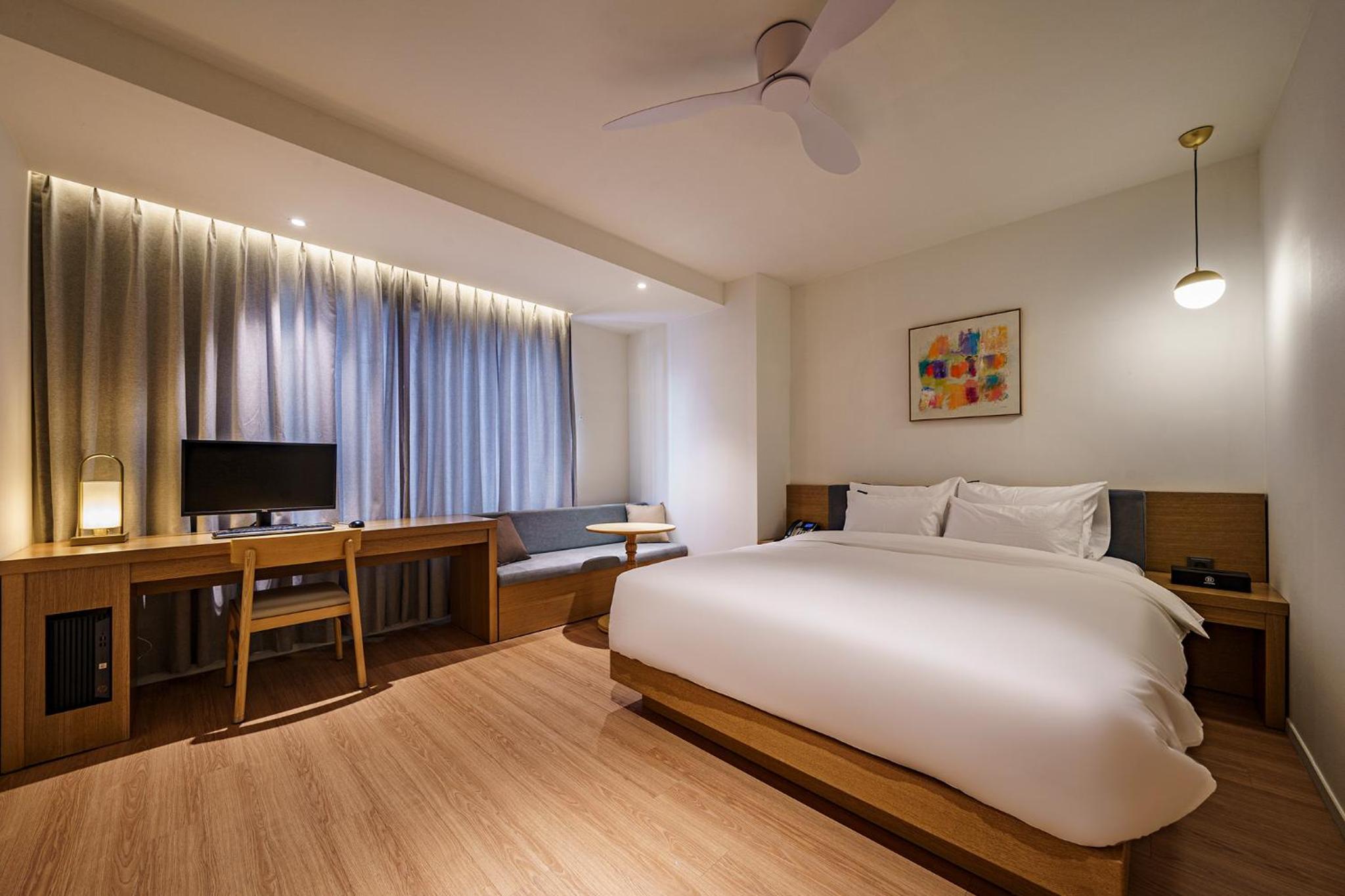 Standard Double Room - Photo 6