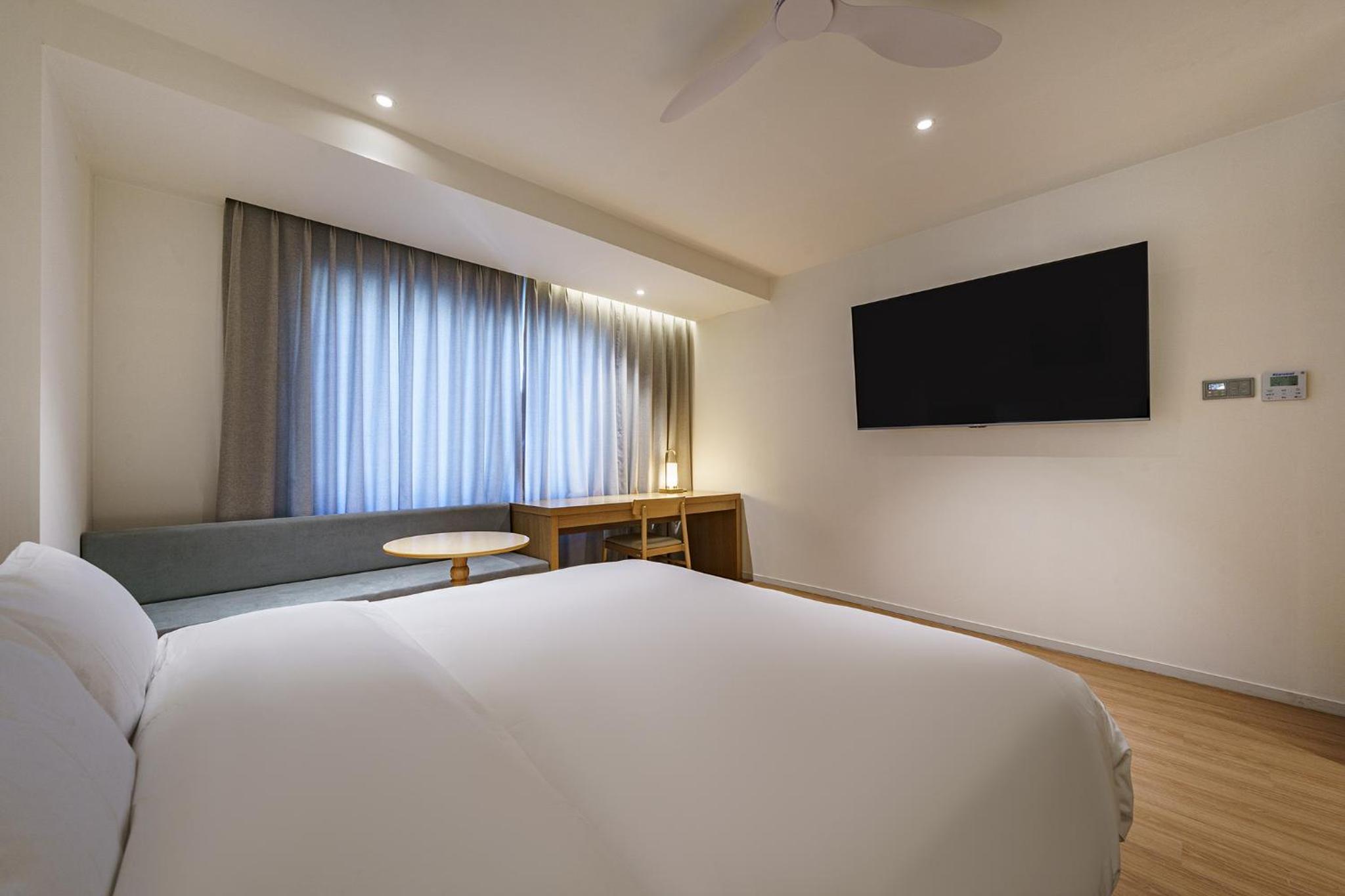 Standard Double Room - Photo 2
