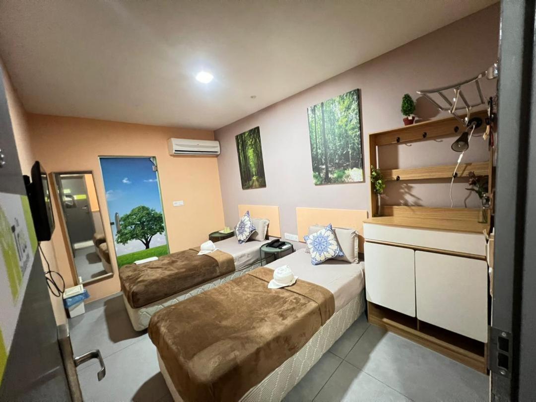 Deluxe Twin Room photo 2