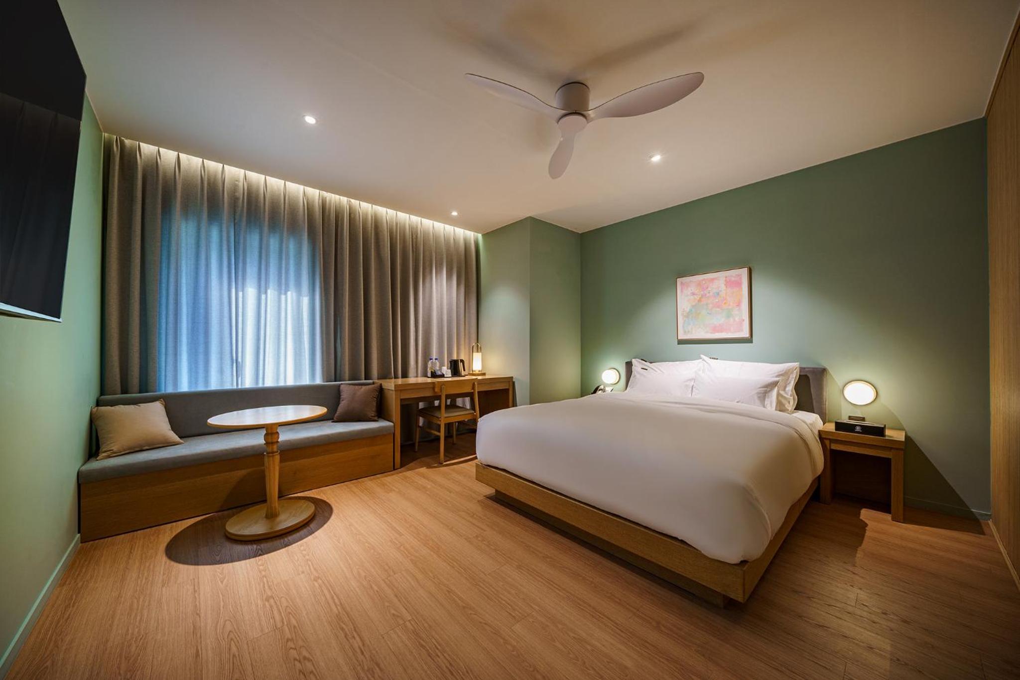Premium Double Room photo 3