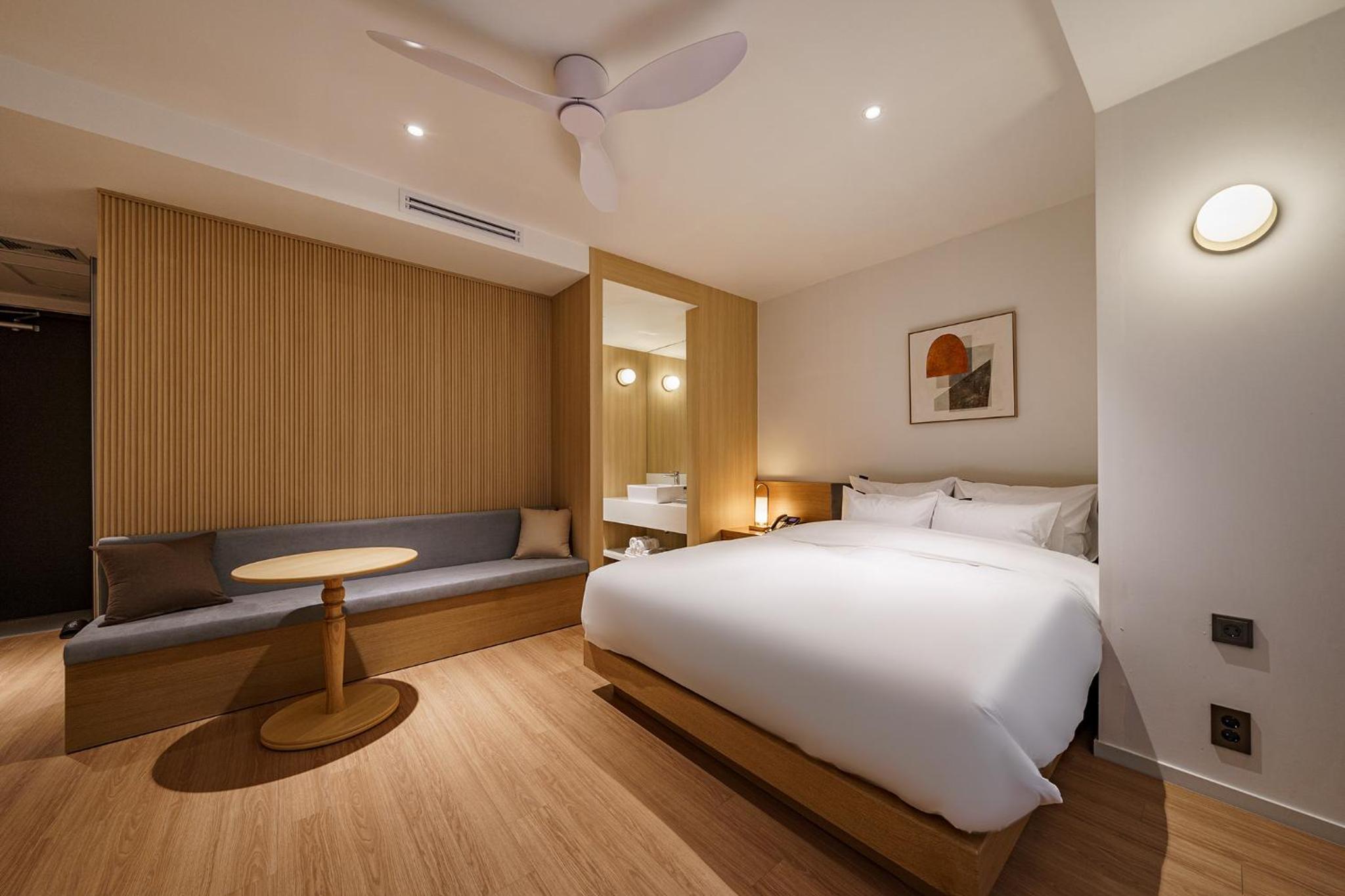 Premium Double Room photo 2