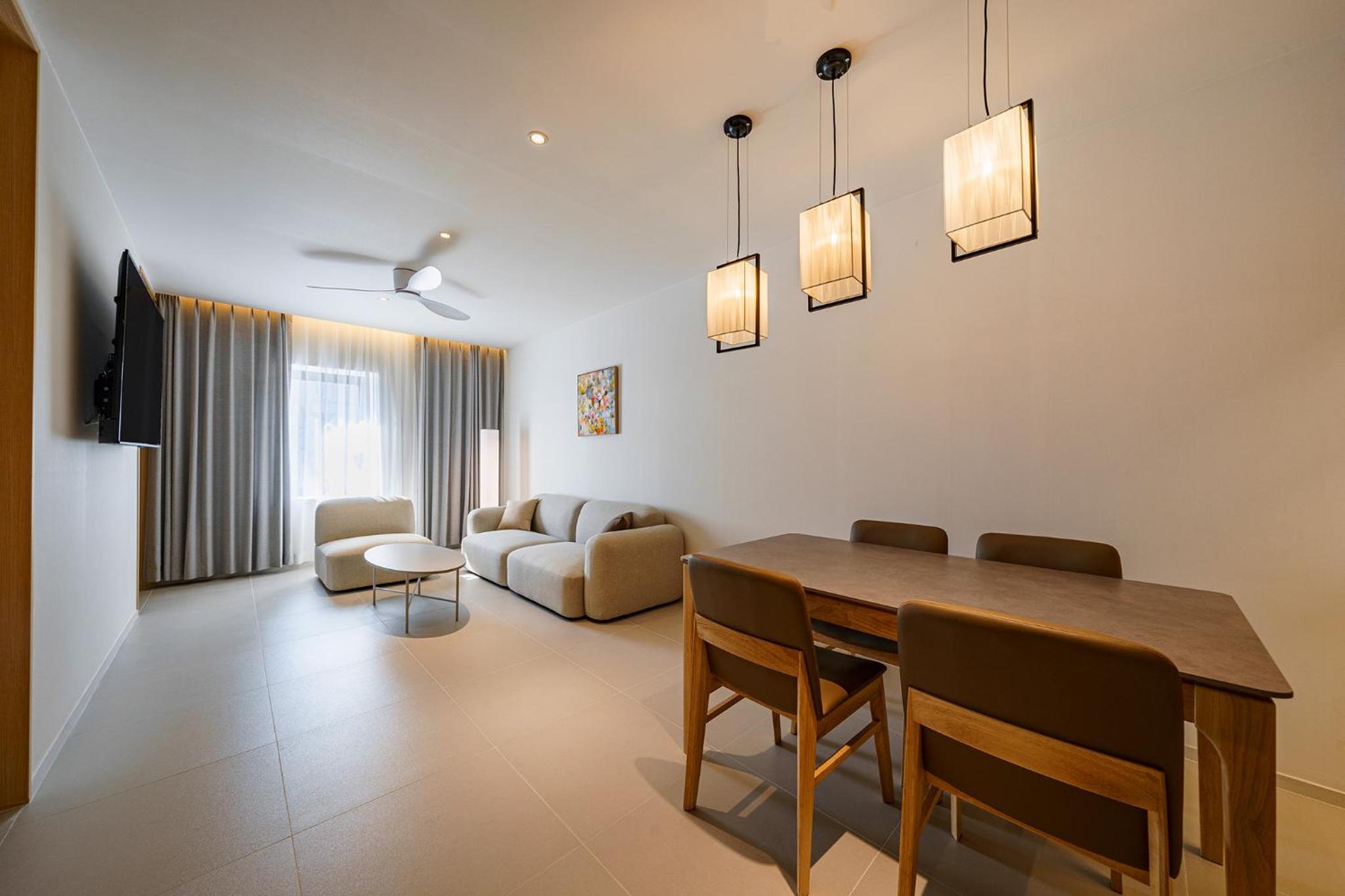 Suite - Photo 10