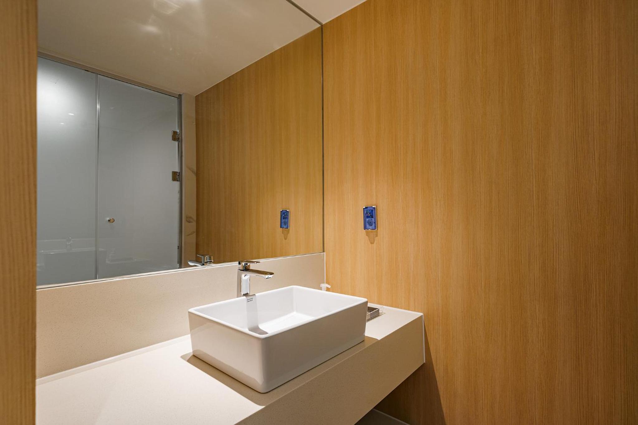 Suite - Photo 6