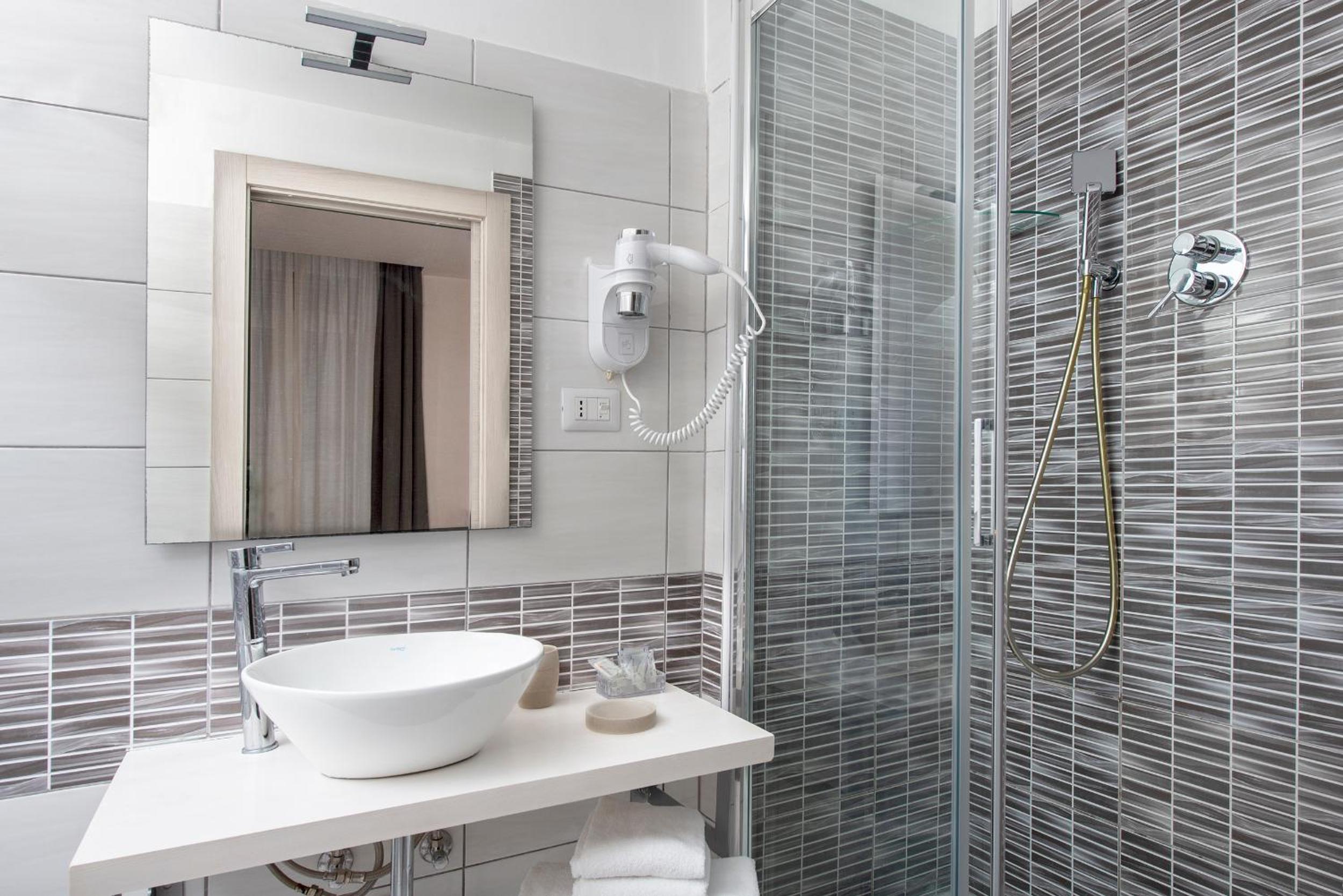Superior Triple Room - Photo 3