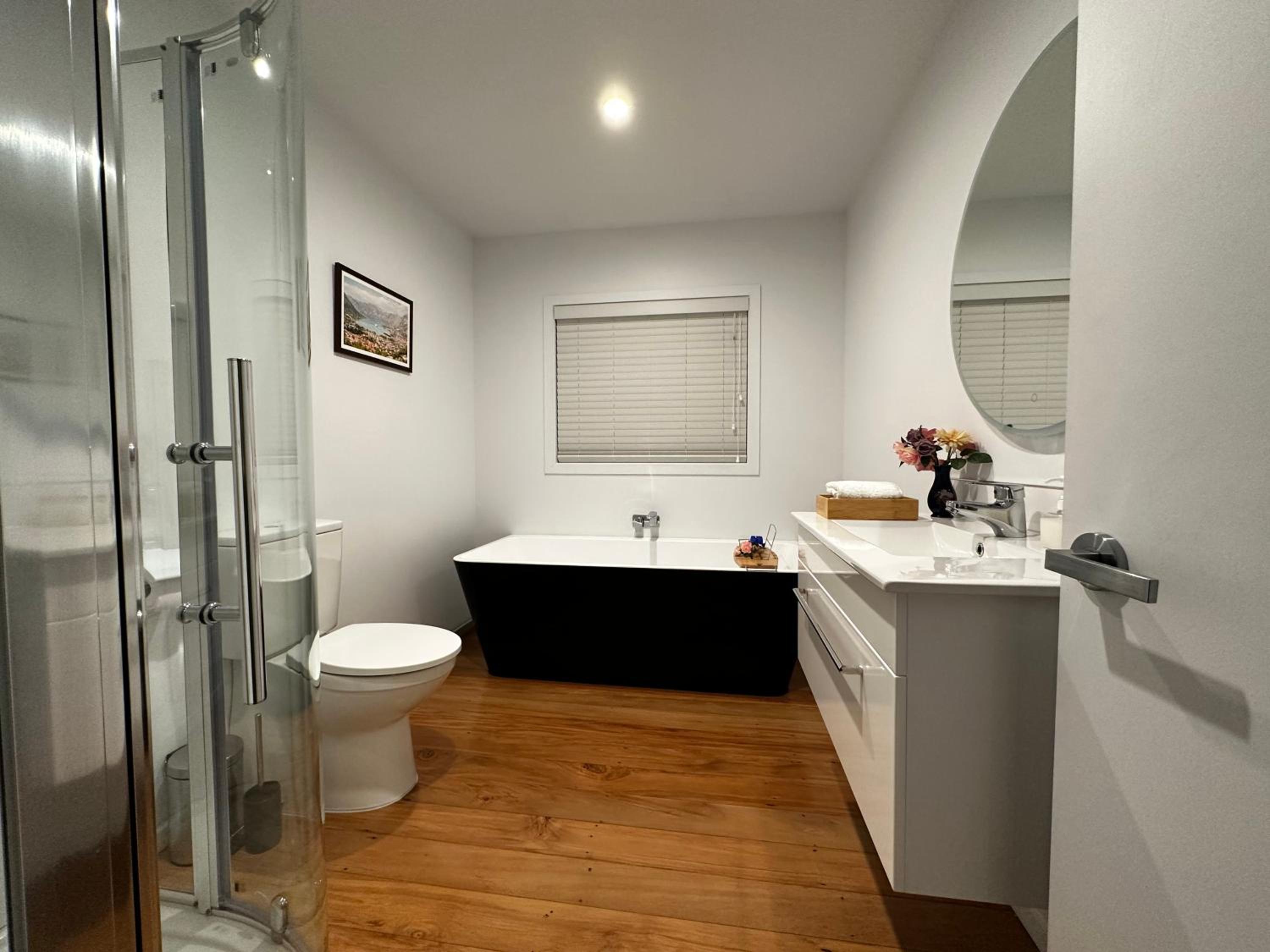 Three-Bedroom House photo 2