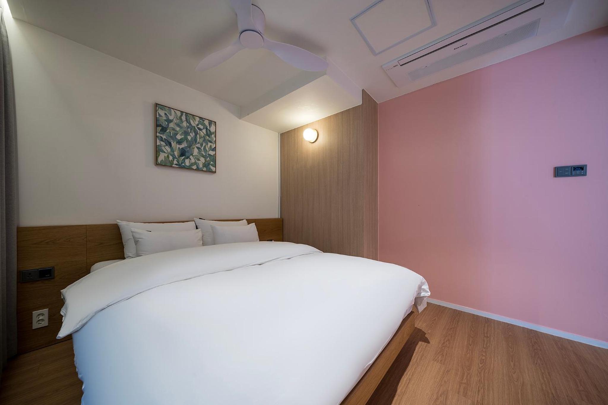 Suite with Terrace - Photo 5