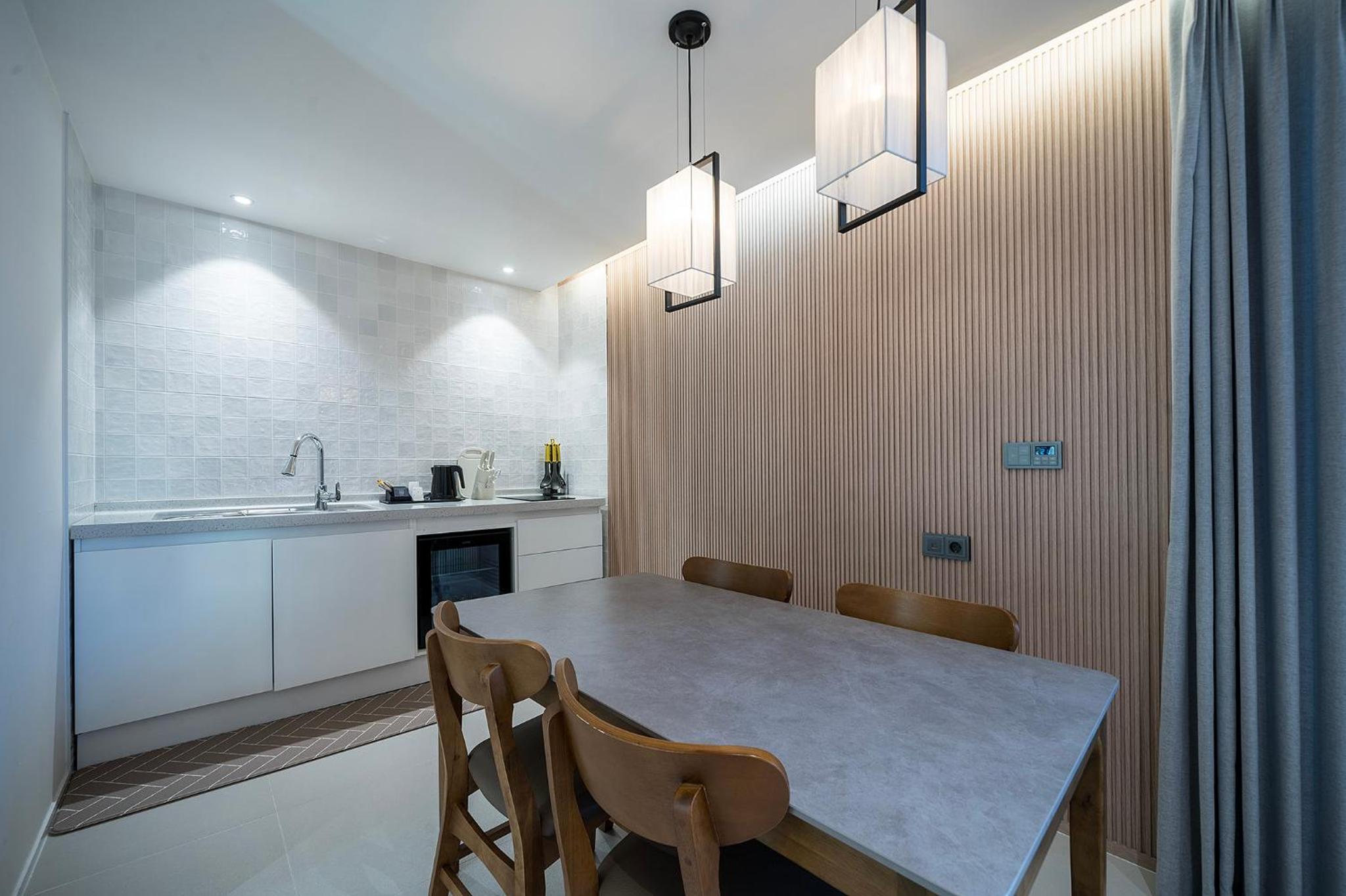 Suite with Terrace - Photo 9