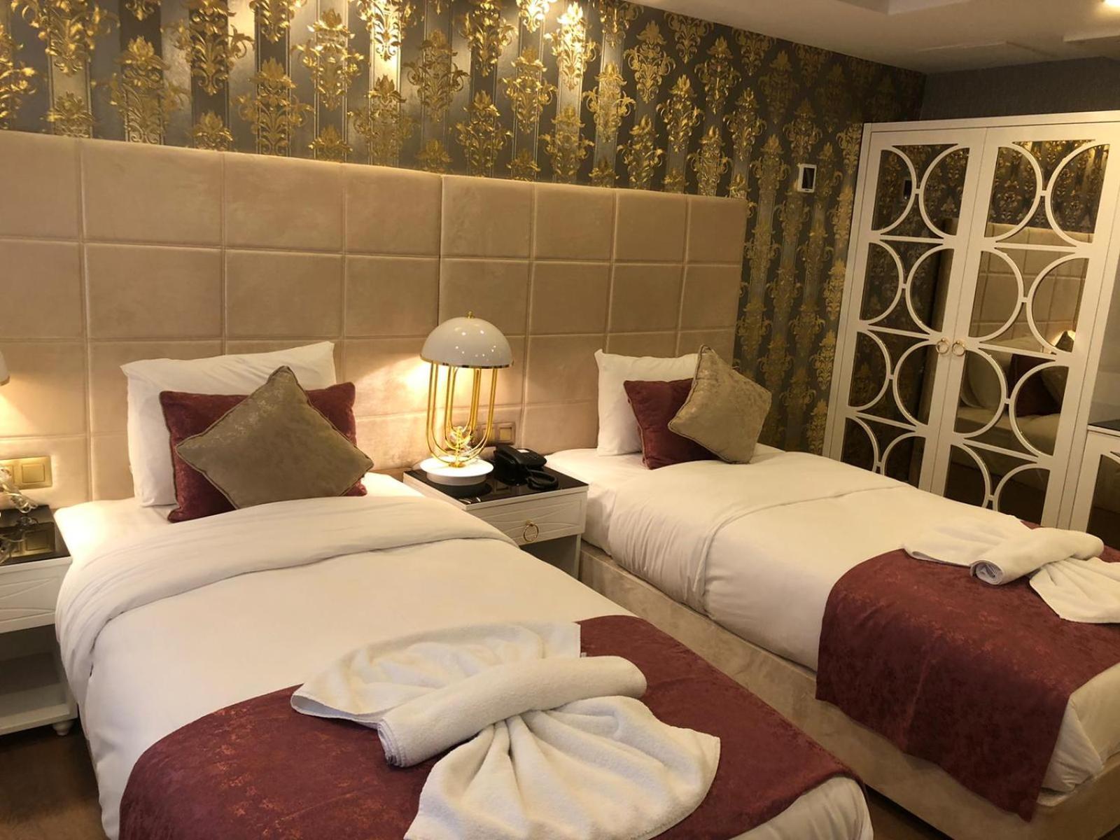 Deluxe Twin Room photo 2