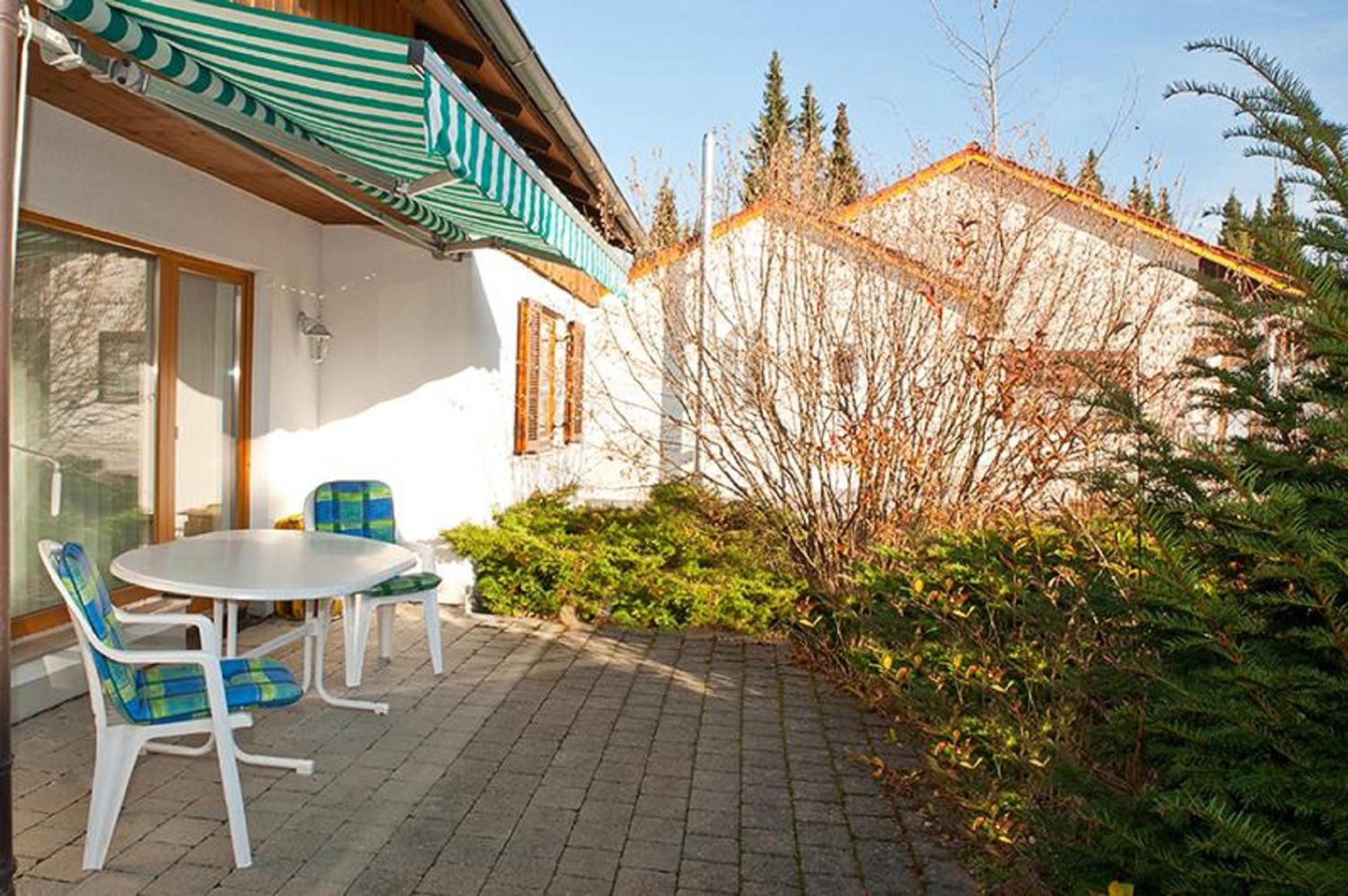 Three-Bedroom House photo 3