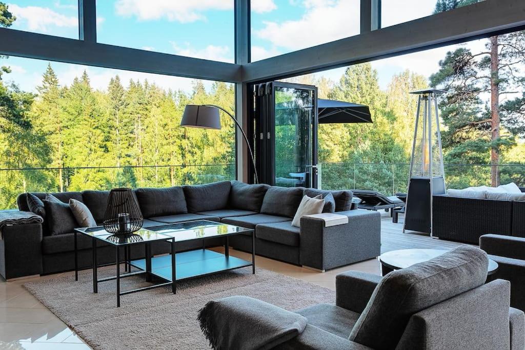 Villa photo 3