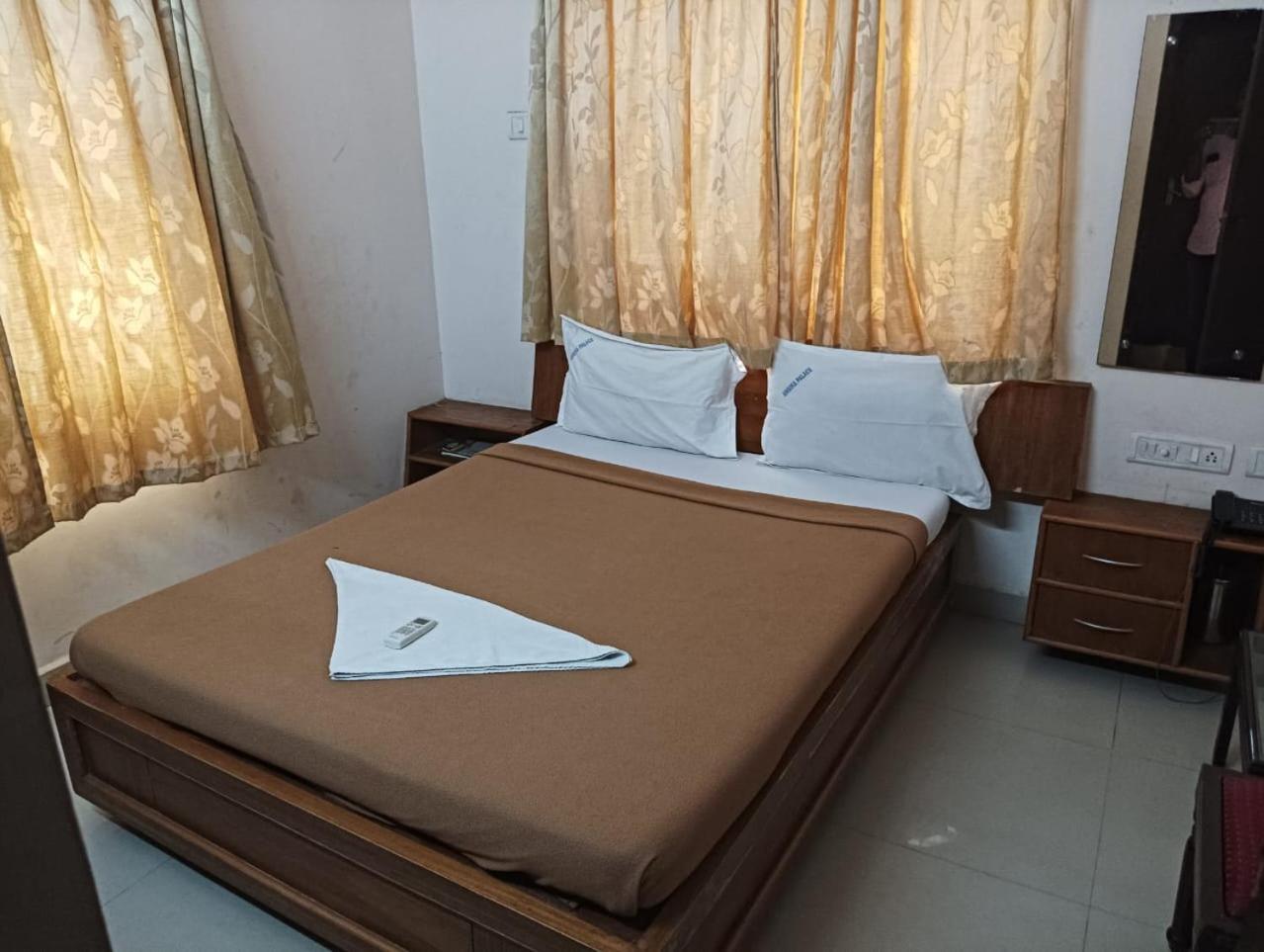 Standard Double Room With Fan photo 1