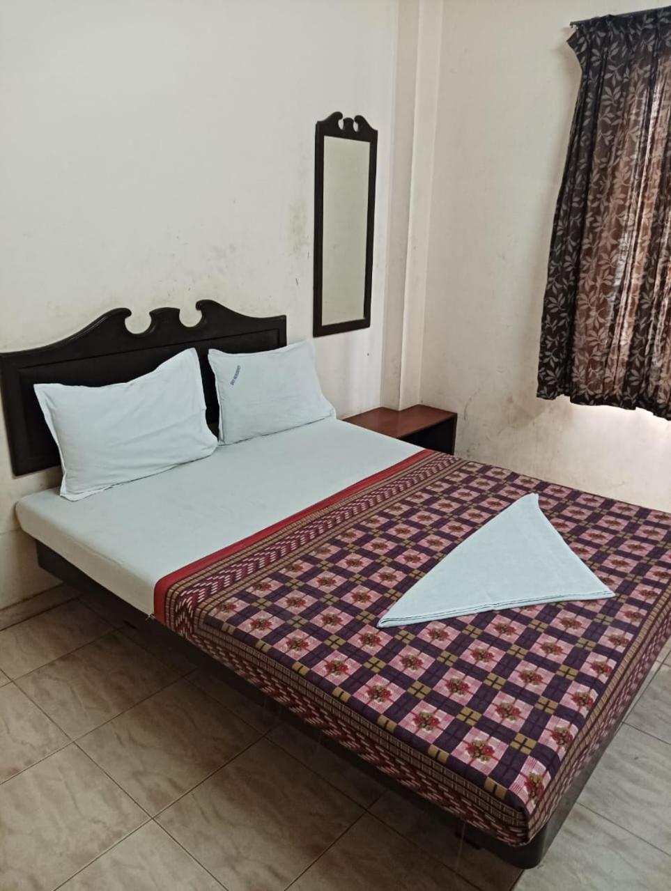 Standard Double Room With Fan photo 2
