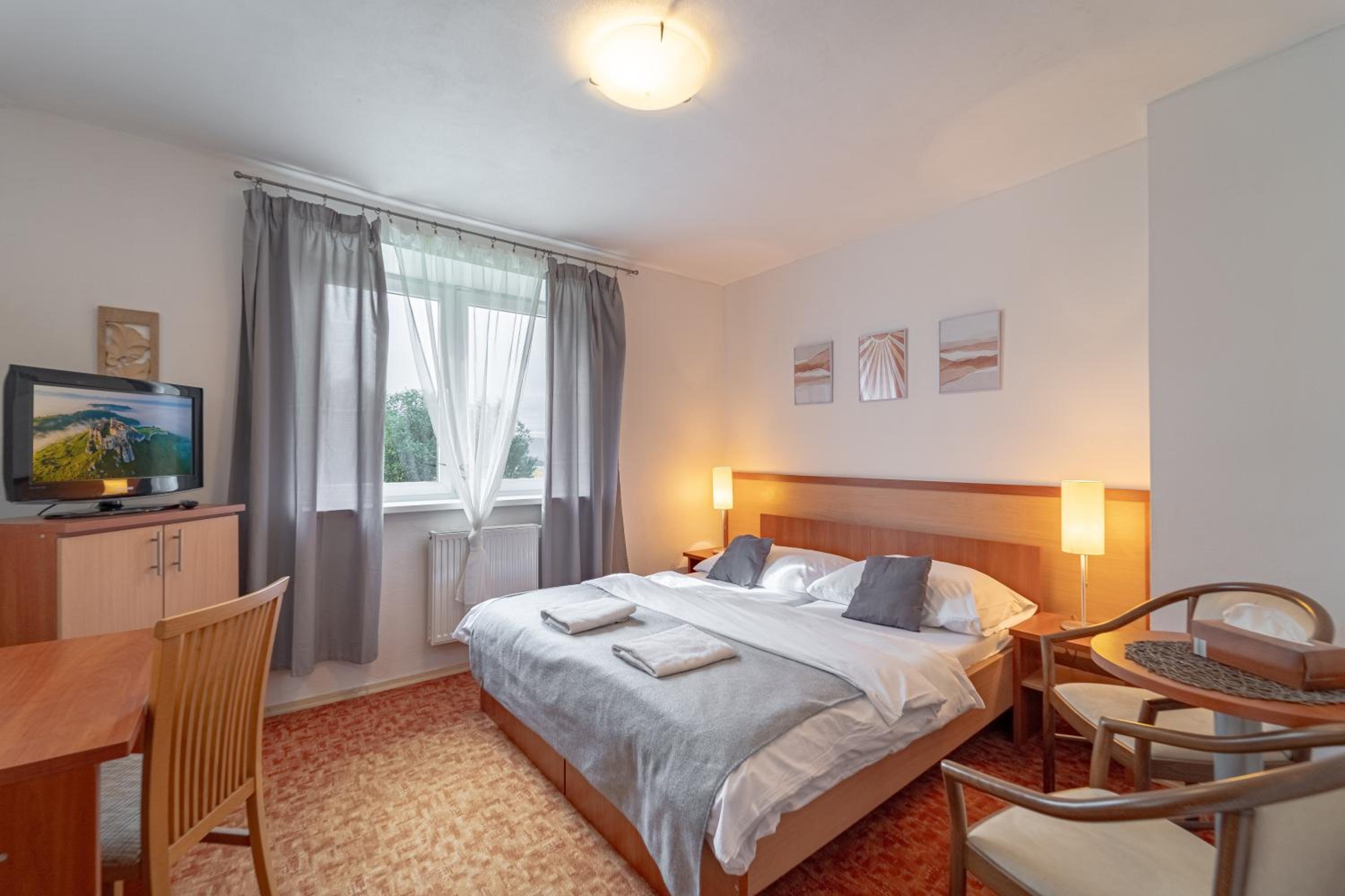Double or Twin Room - Photo 1