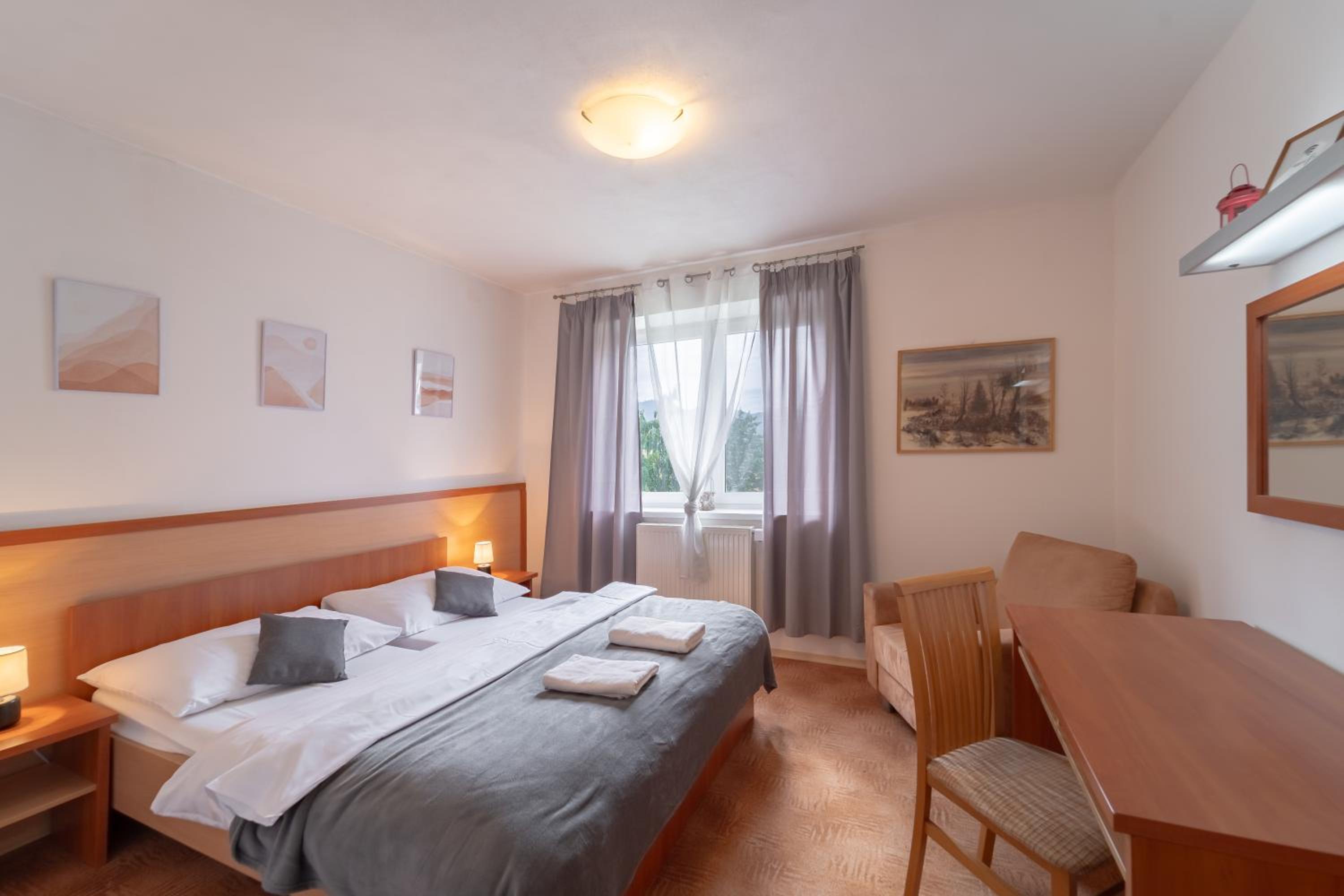 Double or Twin Room - Photo 14