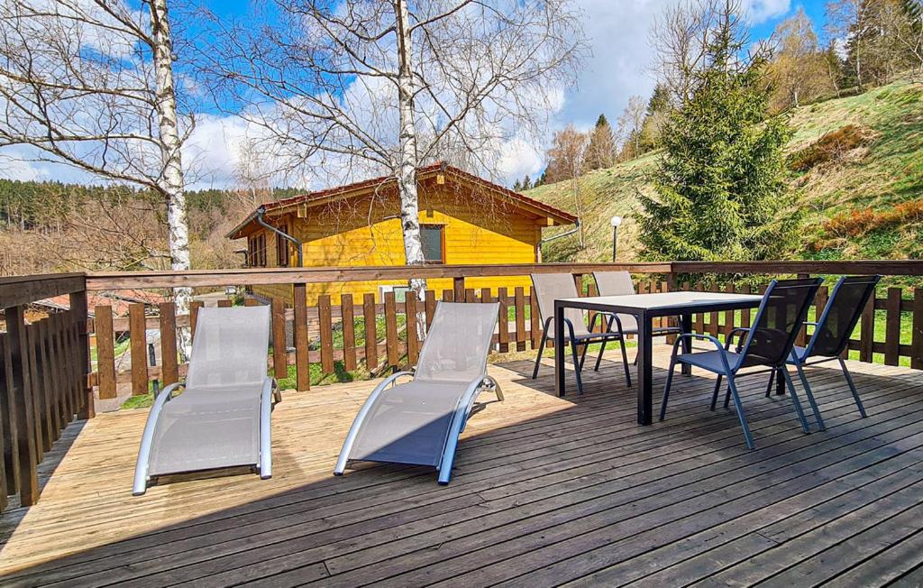 Two-Bedroom House photo 2