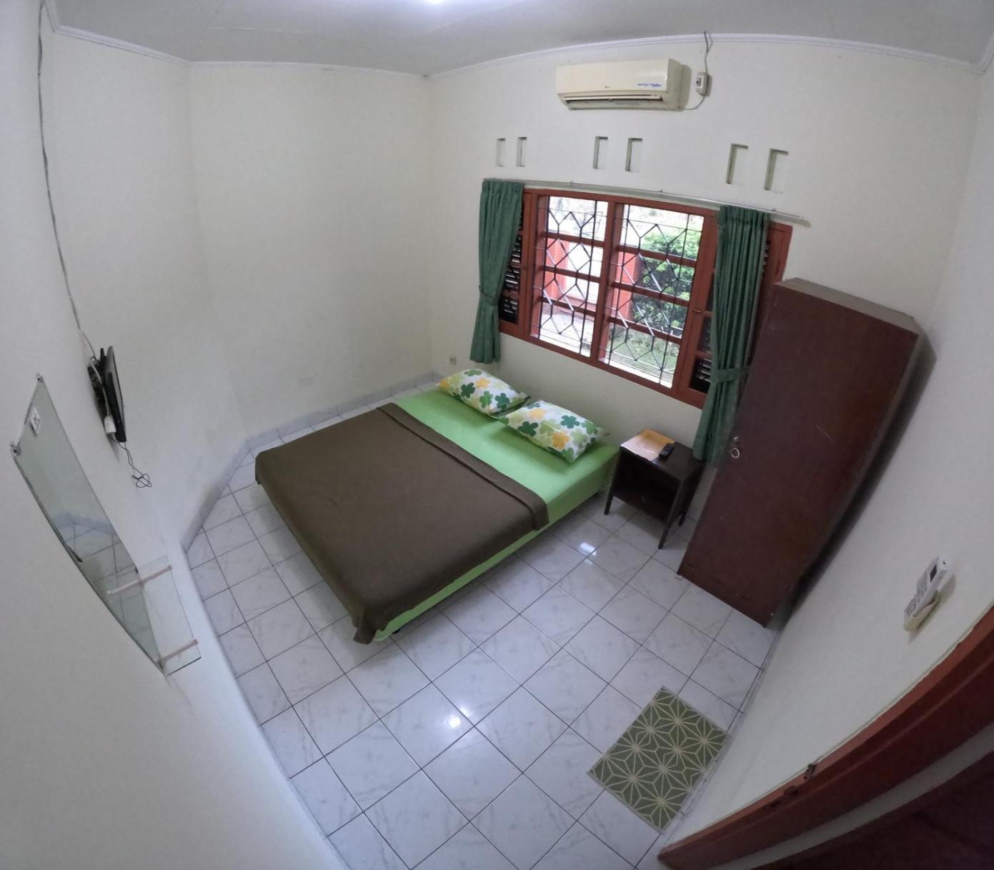 Double Or Twin Room With Private Bathroom photo 1