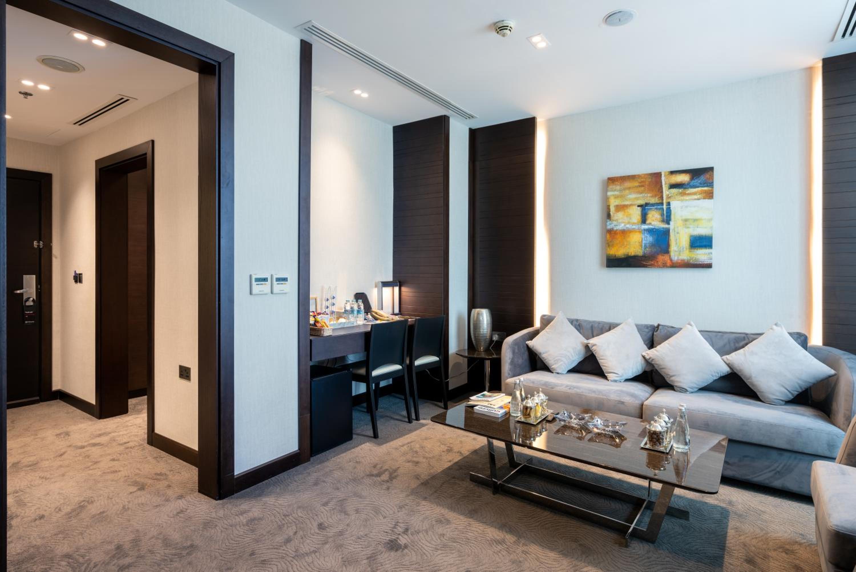 Diplomatic Suite - Photo 27