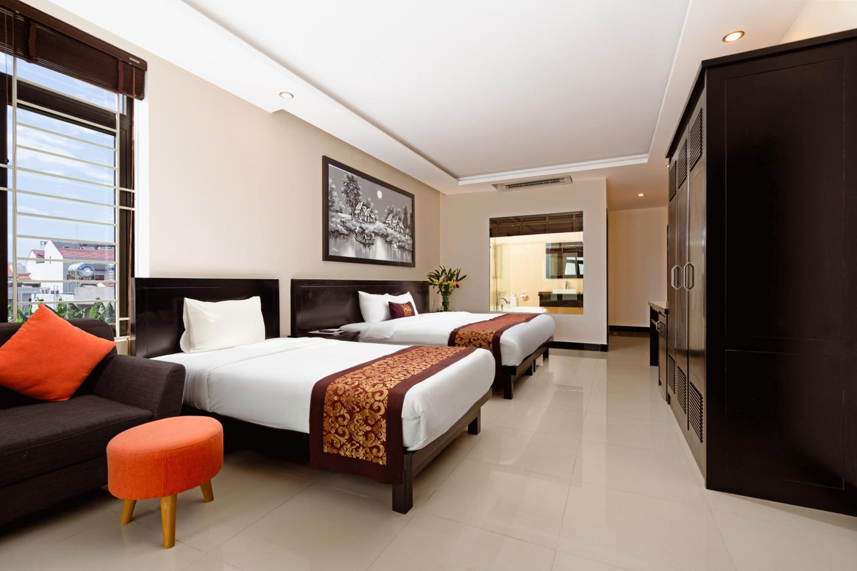 Triple Suite with Balcony
