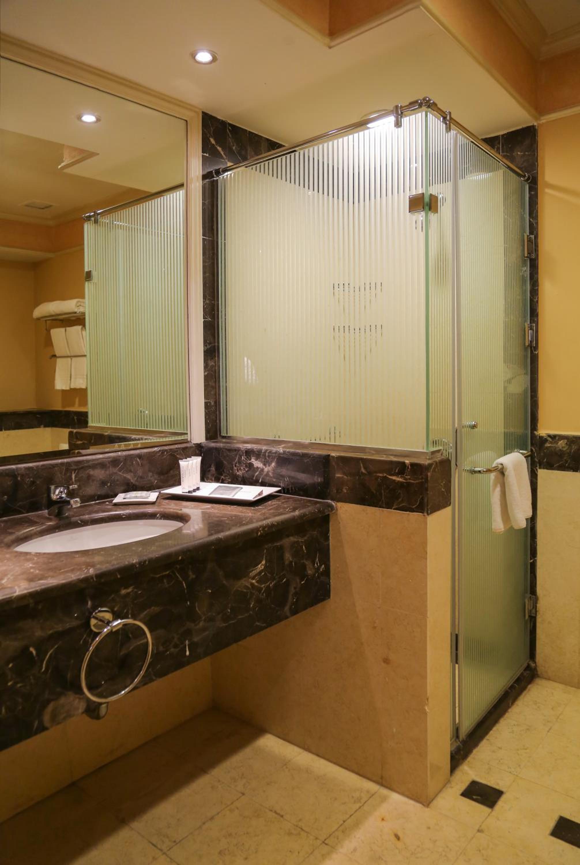 Superior Room - Non-Smoking - Photo 3
