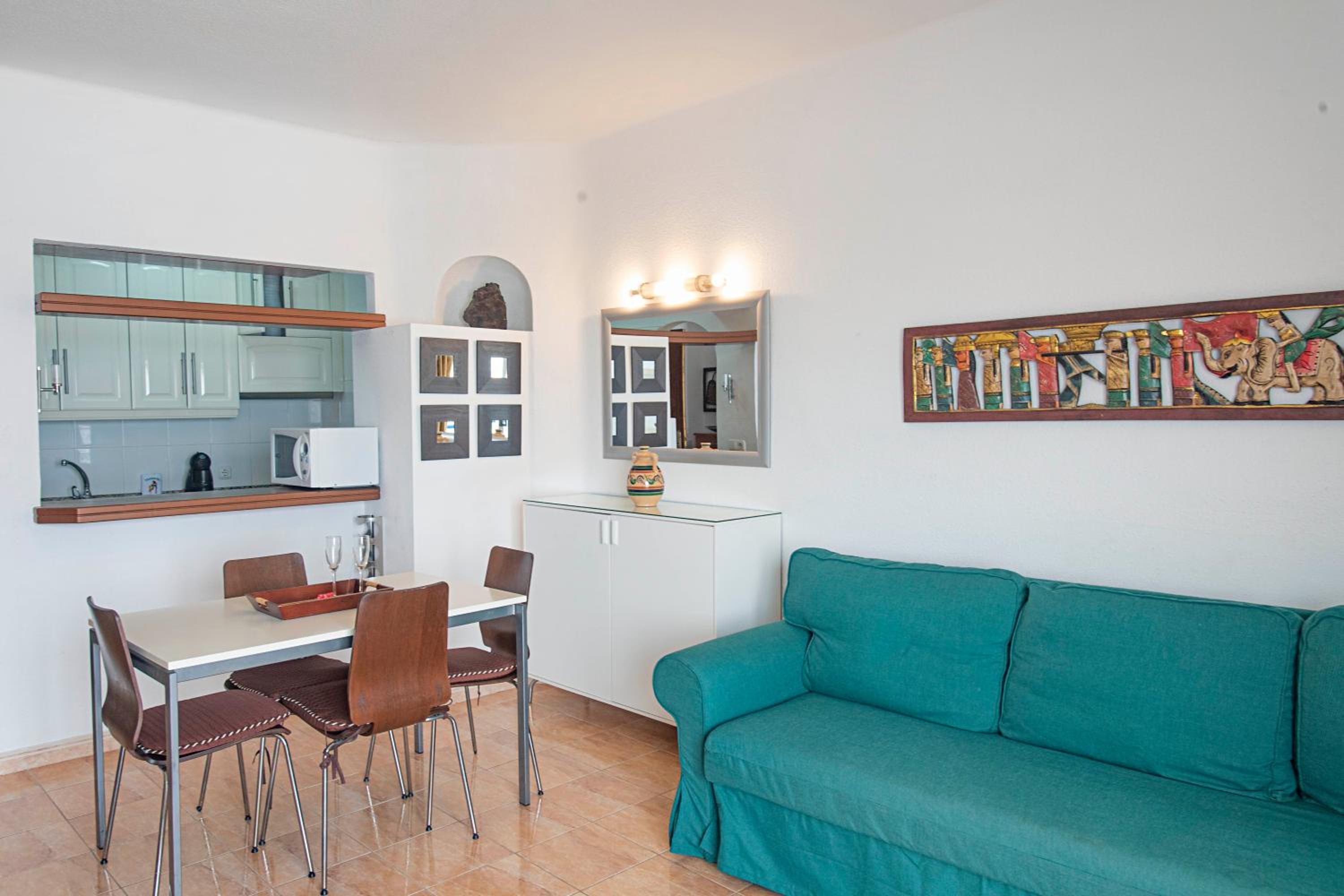 One-Bedroom Apartment photo 3