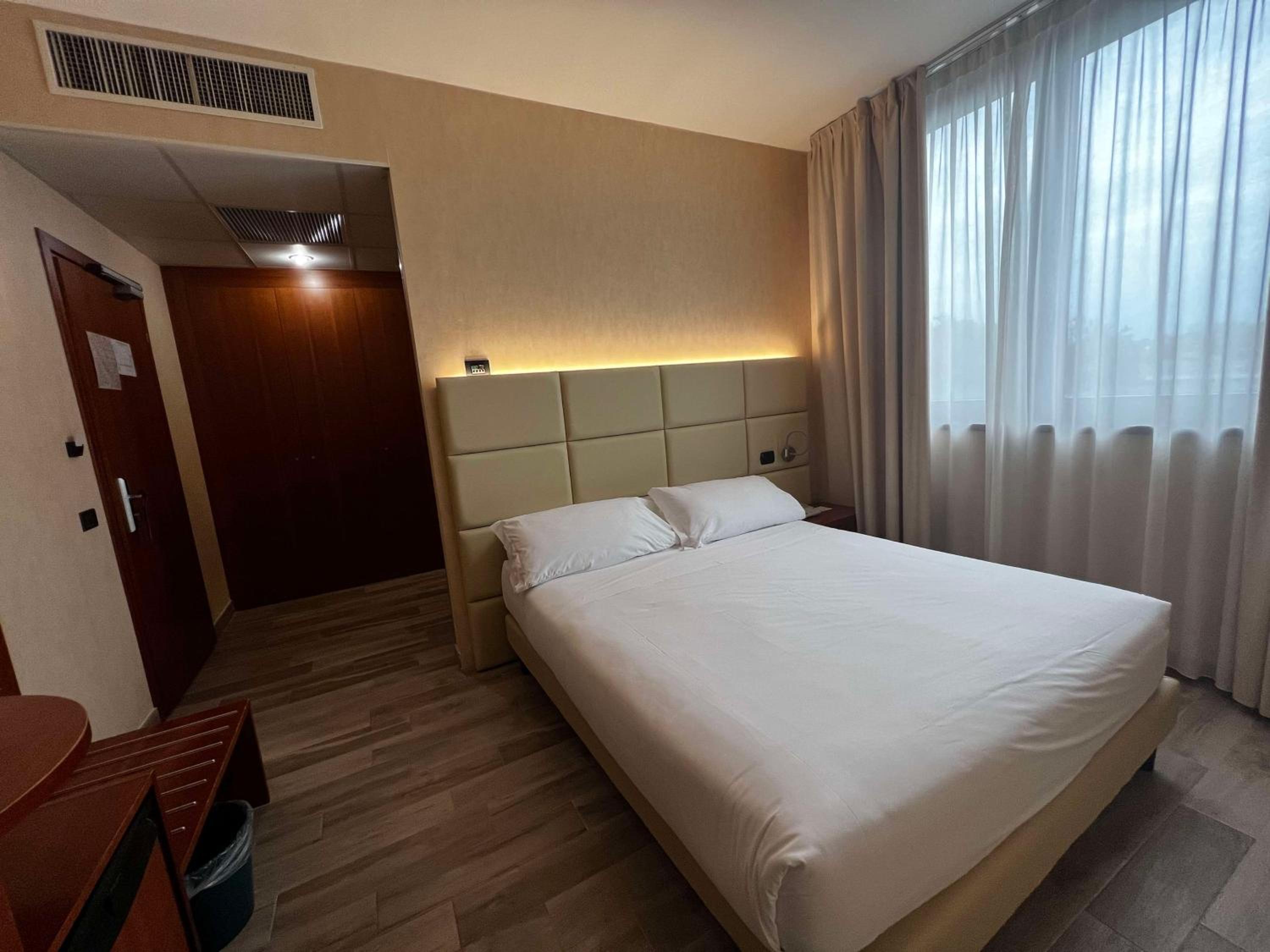 Superior Single Room