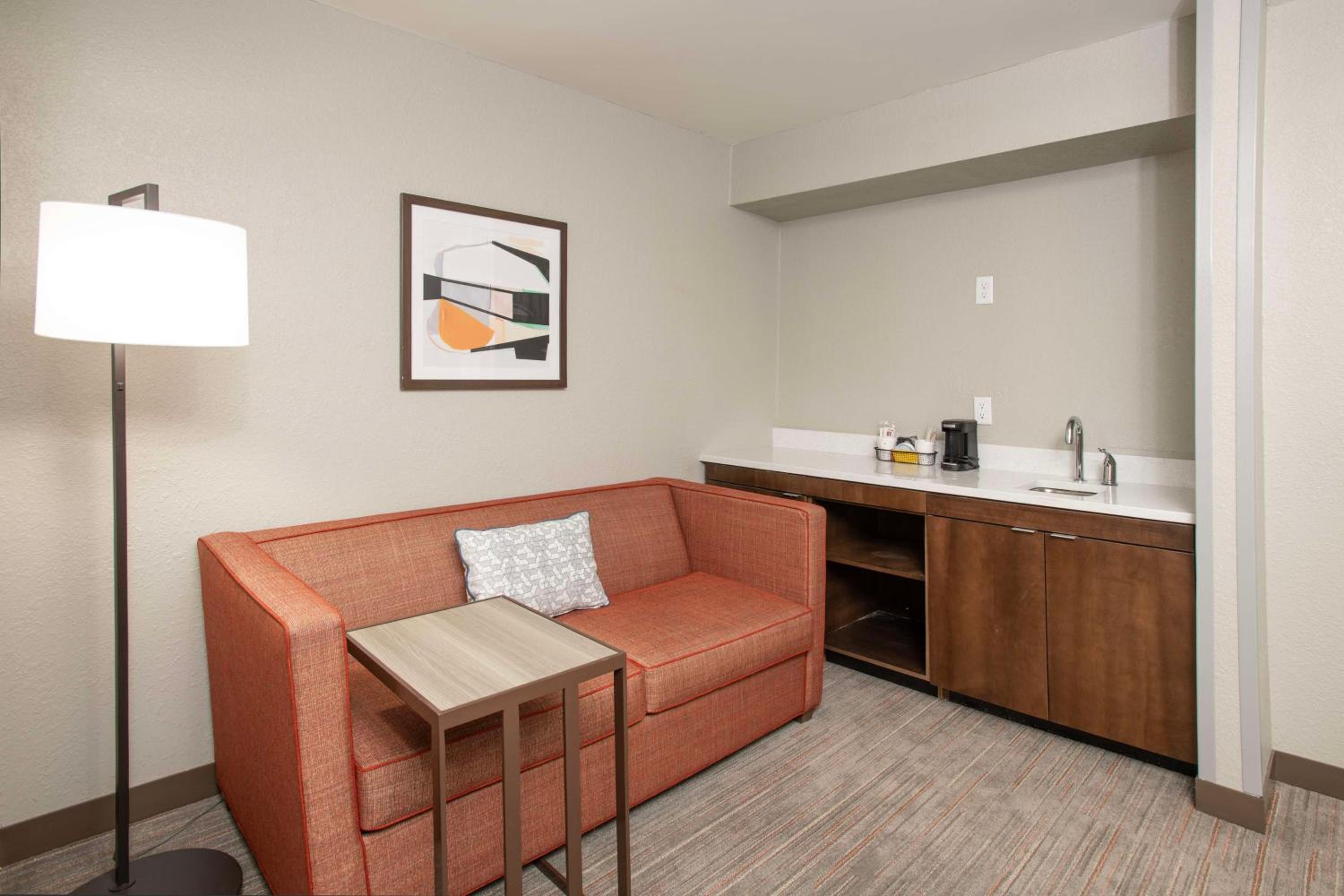 One-Bedroom Suite - Non-Smoking - Photo 7