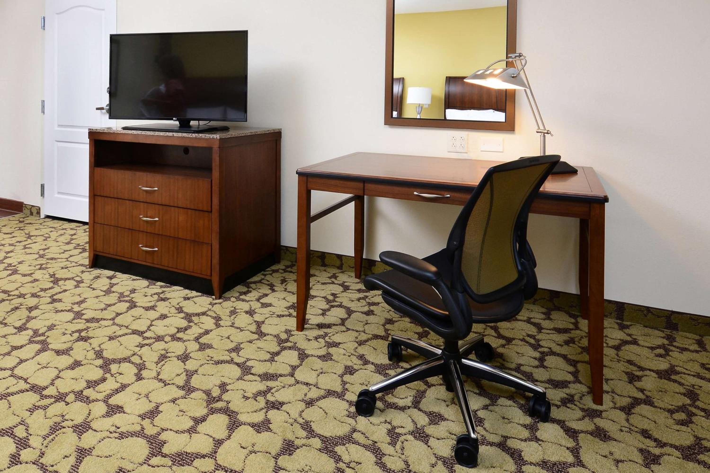 Queen Room with Two Queen Beds - Mobility and Hearing Access