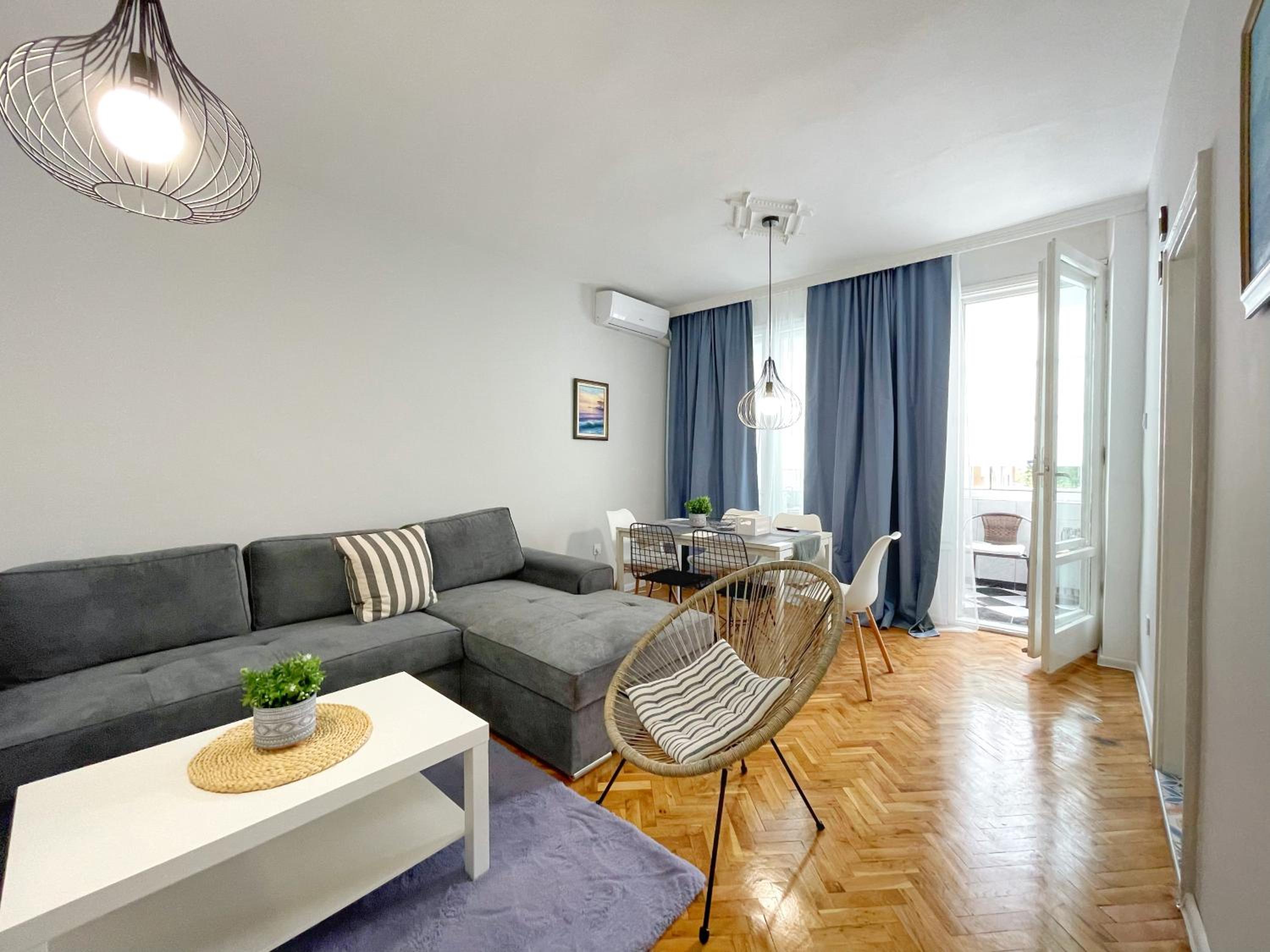 Three-Bedroom Apartment photo 1
