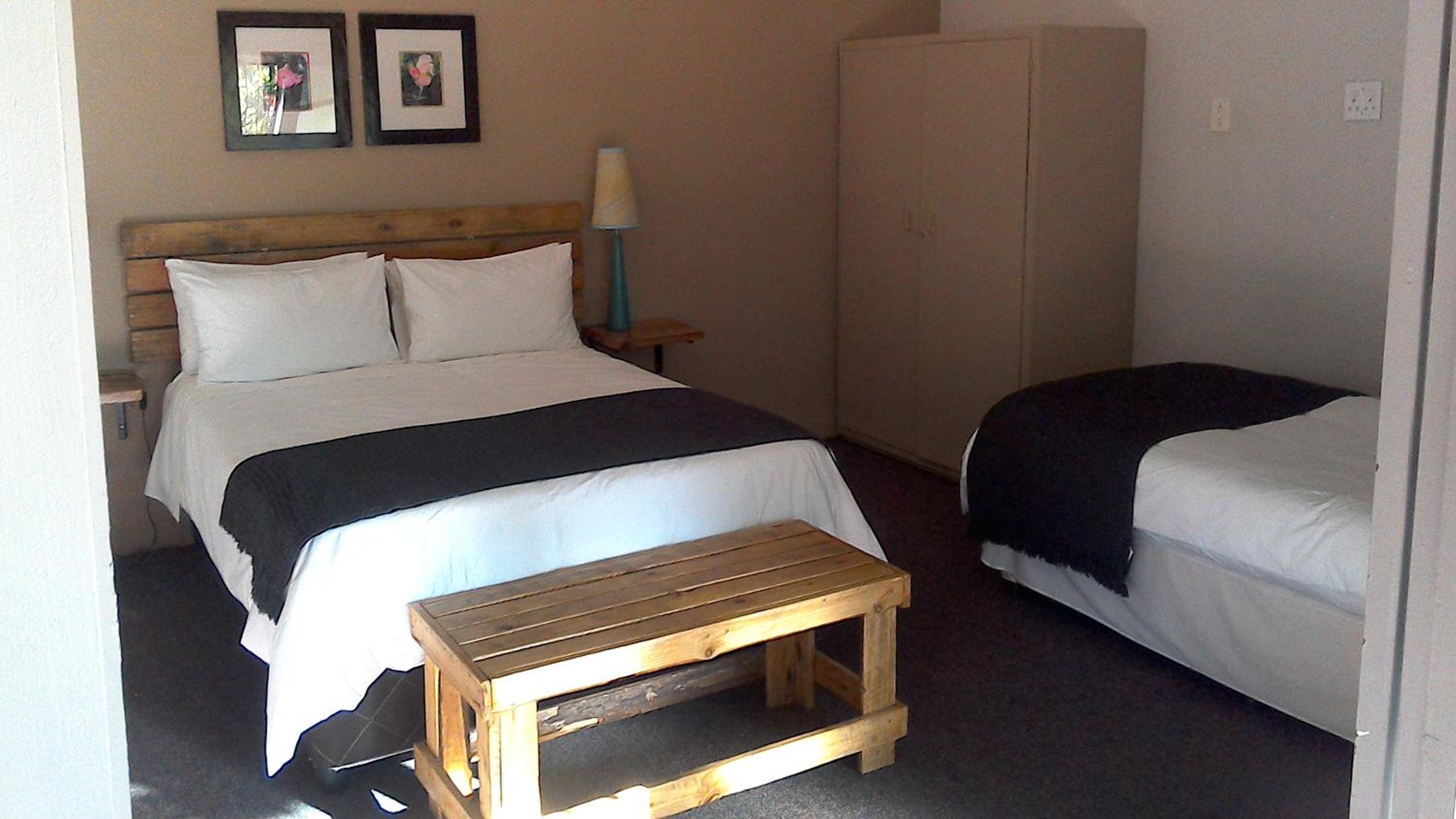 Double Room with Extra Bed photo 1