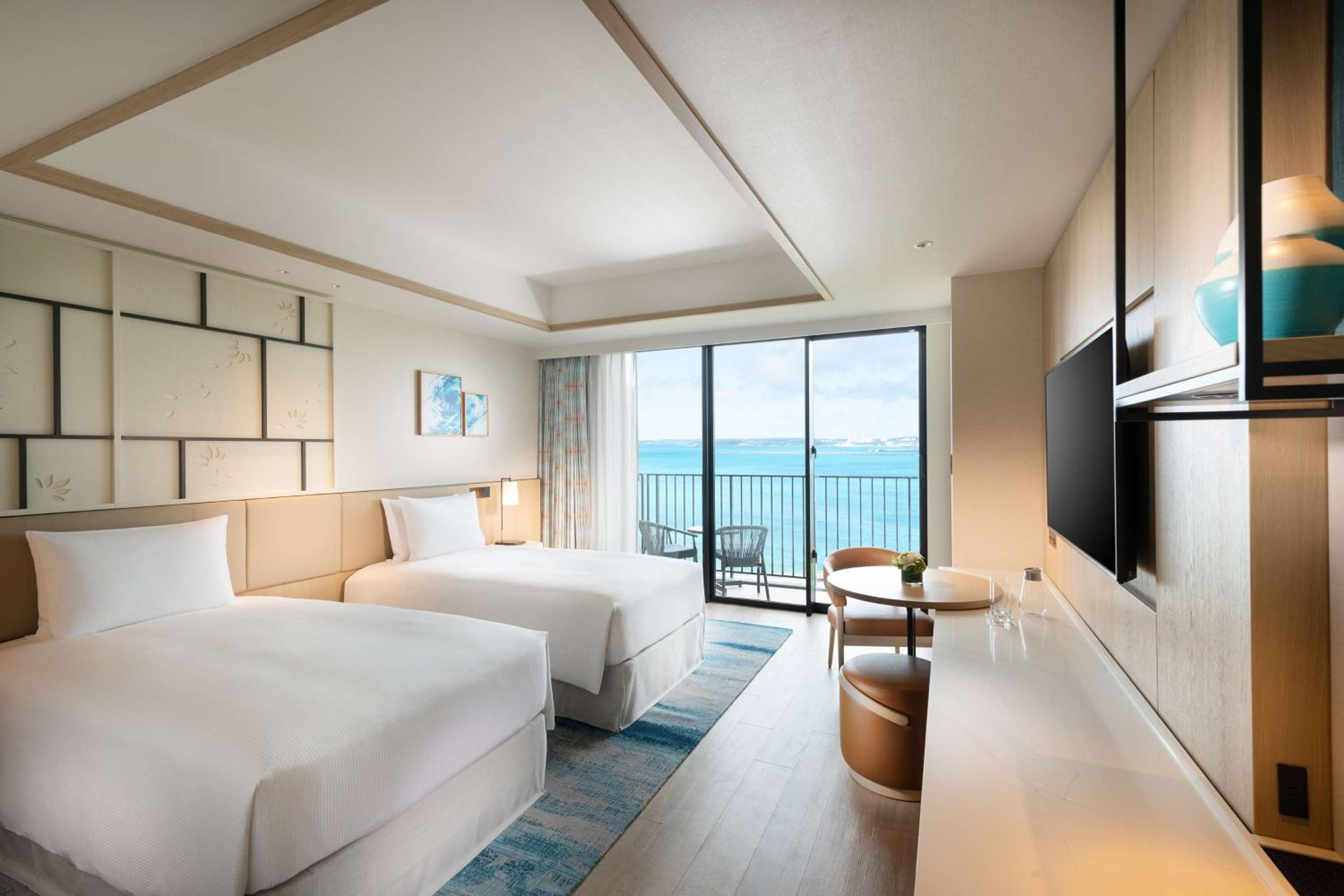 Deluxe Twin Room With Port View - Photo 1