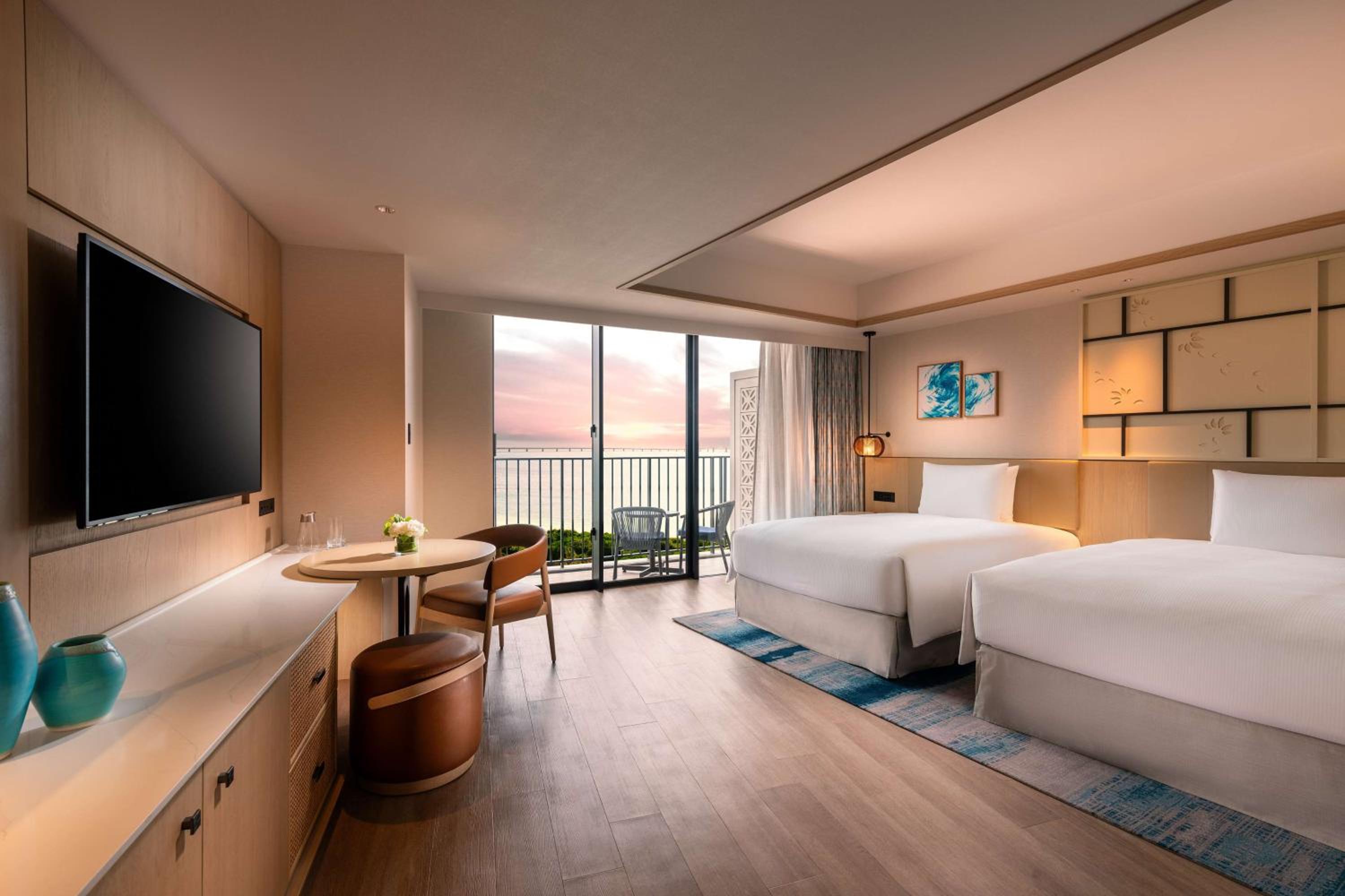 Premium Twin Room with Ocean View - Photo 1